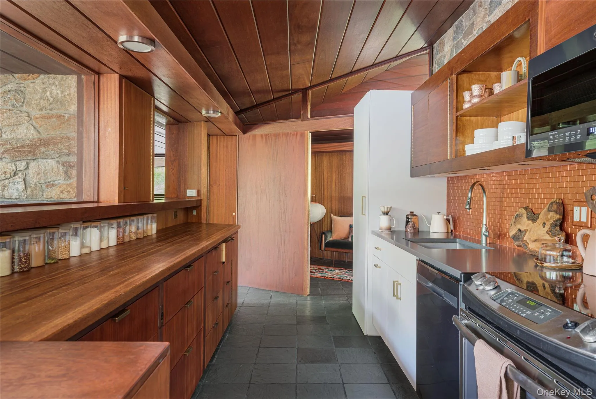 1306 Grants Lane, Yorktown, NY, 2 Bedrooms Bedrooms, 7 Rooms Rooms,2 BathroomsBathrooms,Residential,For Rent,Grants,0,1023302 1306 Grants Lane, Yorktown, NY, 2 Bedrooms Bedrooms, 7 Rooms Rooms,2 BathroomsBathrooms,Residential,For Rent,Grants,0,1023302