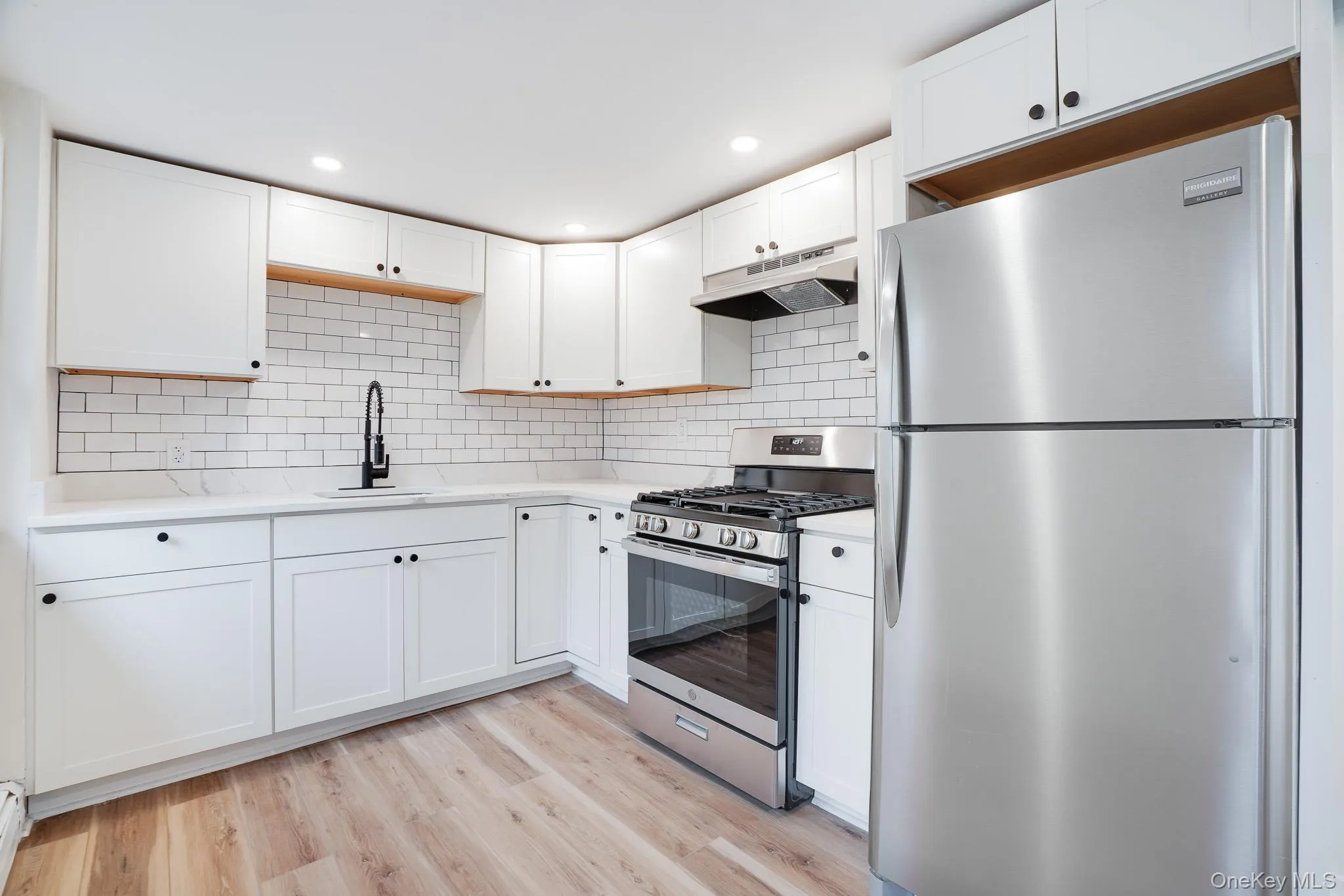 3 Pond Road, Hyde Park, NY, 4 Bedrooms Bedrooms, 11 Rooms Rooms,3 BathroomsBathrooms,Residential,For Rent,Pond,0,1023304 3 Pond Road, Hyde Park, NY, 4 Bedrooms Bedrooms, 11 Rooms Rooms,3 BathroomsBathrooms,Residential,For Rent,Pond,0,1023304