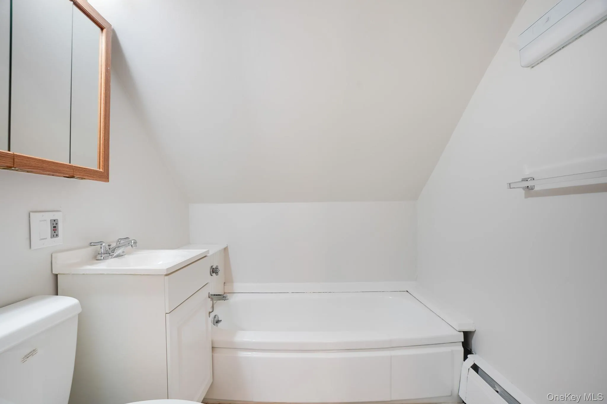 3 Pond Road, Hyde Park, NY, 4 Bedrooms Bedrooms, 11 Rooms Rooms,3 BathroomsBathrooms,Residential,For Rent,Pond,0,1023304 3 Pond Road, Hyde Park, NY, 4 Bedrooms Bedrooms, 11 Rooms Rooms,3 BathroomsBathrooms,Residential,For Rent,Pond,0,1023304