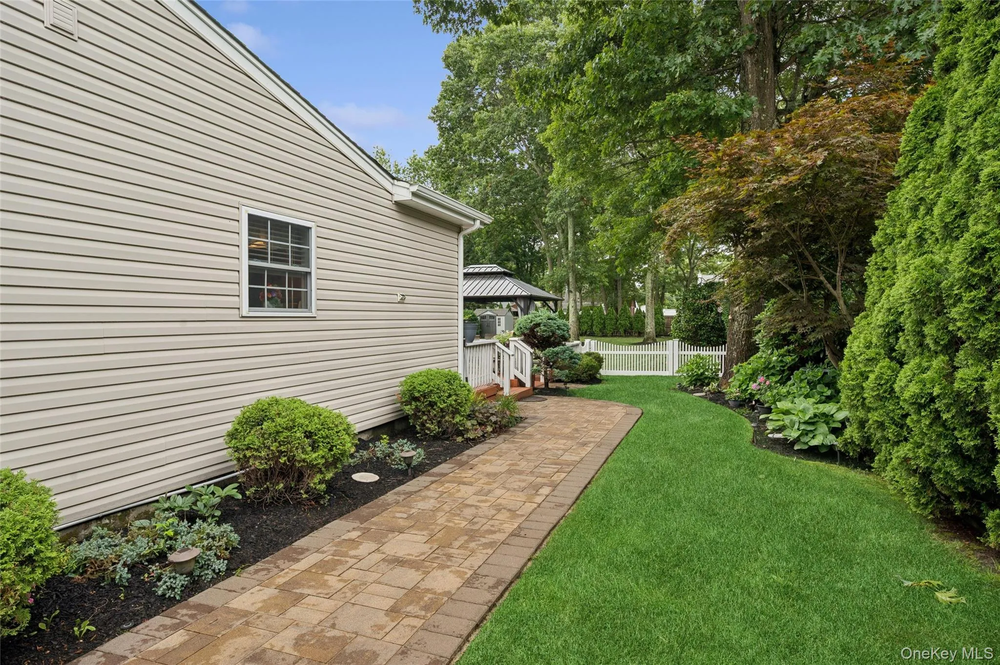 36 Champlin Street, Brookhaven, NY, 5 Bedrooms Bedrooms, 10 Rooms Rooms,2 BathroomsBathrooms,Residential,For Rent,Champlin,0,1023306 36 Champlin Street, Brookhaven, NY, 5 Bedrooms Bedrooms, 10 Rooms Rooms,2 BathroomsBathrooms,Residential,For Rent,Champlin,0,1023306