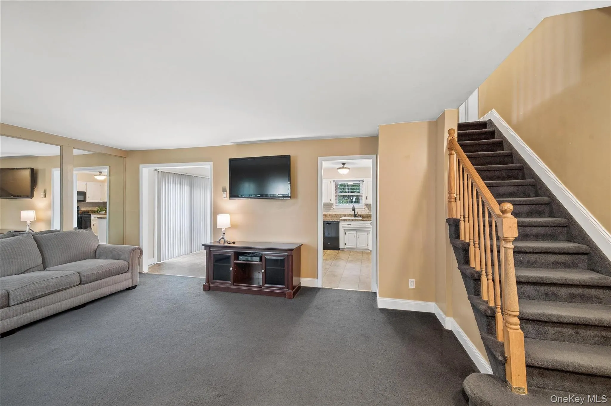 36 Champlin Street, Brookhaven, NY, 5 Bedrooms Bedrooms, 10 Rooms Rooms,2 BathroomsBathrooms,Residential,For Rent,Champlin,0,1023306 36 Champlin Street, Brookhaven, NY, 5 Bedrooms Bedrooms, 10 Rooms Rooms,2 BathroomsBathrooms,Residential,For Rent,Champlin,0,1023306