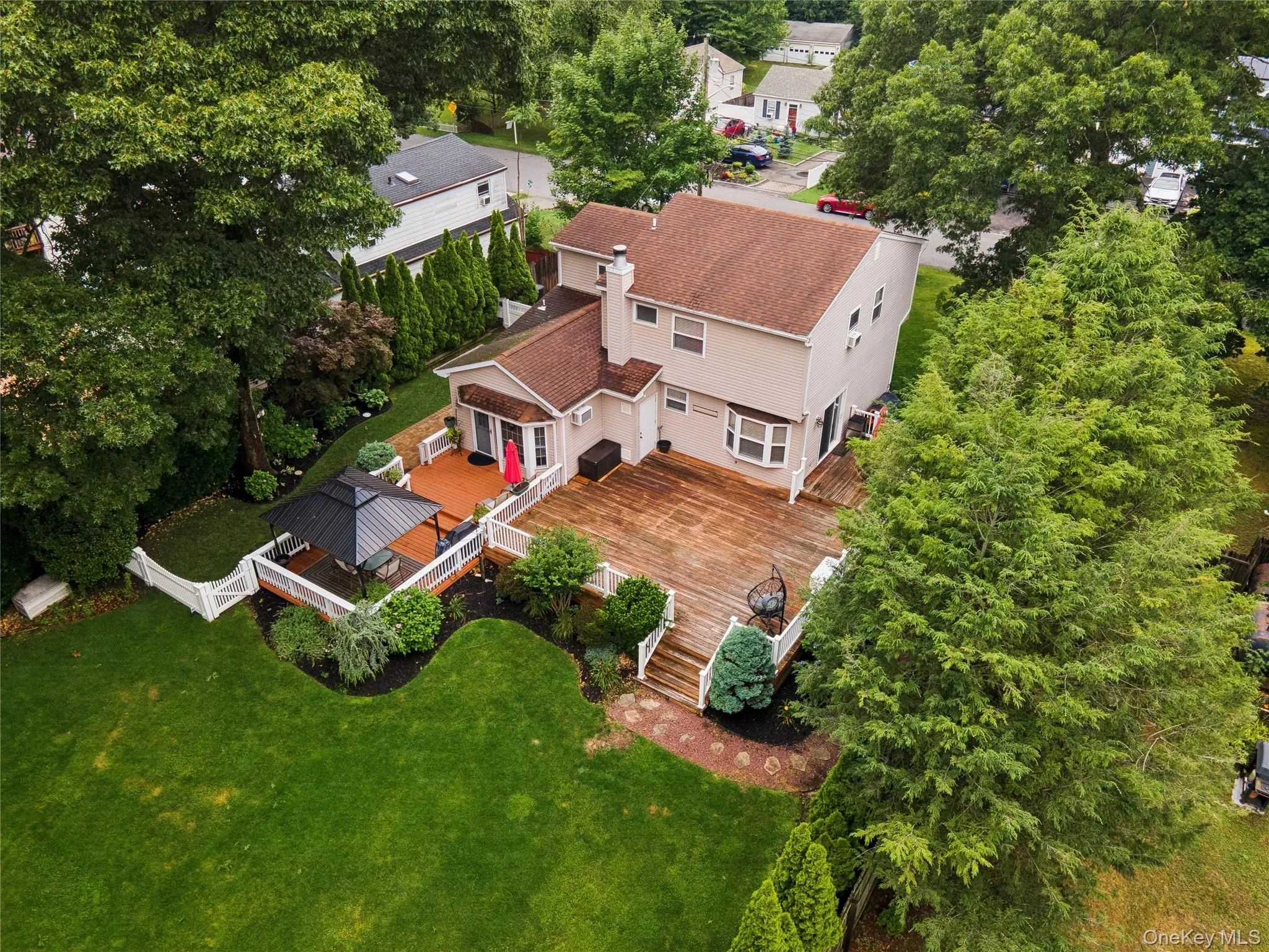 36 Champlin Street, Brookhaven, NY, 5 Bedrooms Bedrooms, 10 Rooms Rooms,2 BathroomsBathrooms,Residential,For Rent,Champlin,0,1023306 36 Champlin Street, Brookhaven, NY, 5 Bedrooms Bedrooms, 10 Rooms Rooms,2 BathroomsBathrooms,Residential,For Rent,Champlin,0,1023306