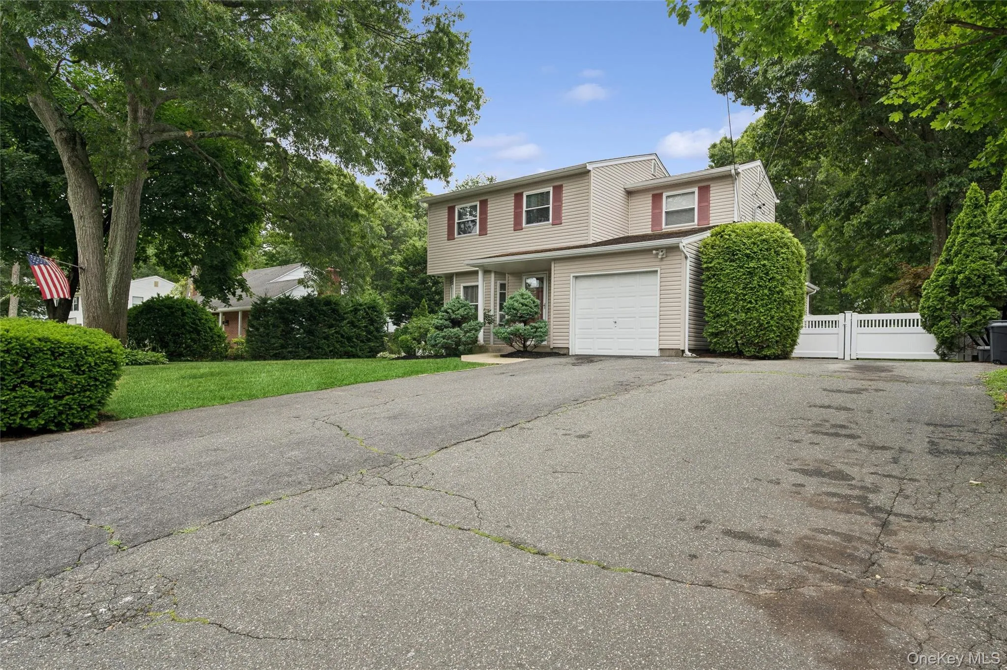 36 Champlin Street, Brookhaven, NY, 5 Bedrooms Bedrooms, 10 Rooms Rooms,2 BathroomsBathrooms,Residential,For Rent,Champlin,0,1023306 36 Champlin Street, Brookhaven, NY, 5 Bedrooms Bedrooms, 10 Rooms Rooms,2 BathroomsBathrooms,Residential,For Rent,Champlin,0,1023306