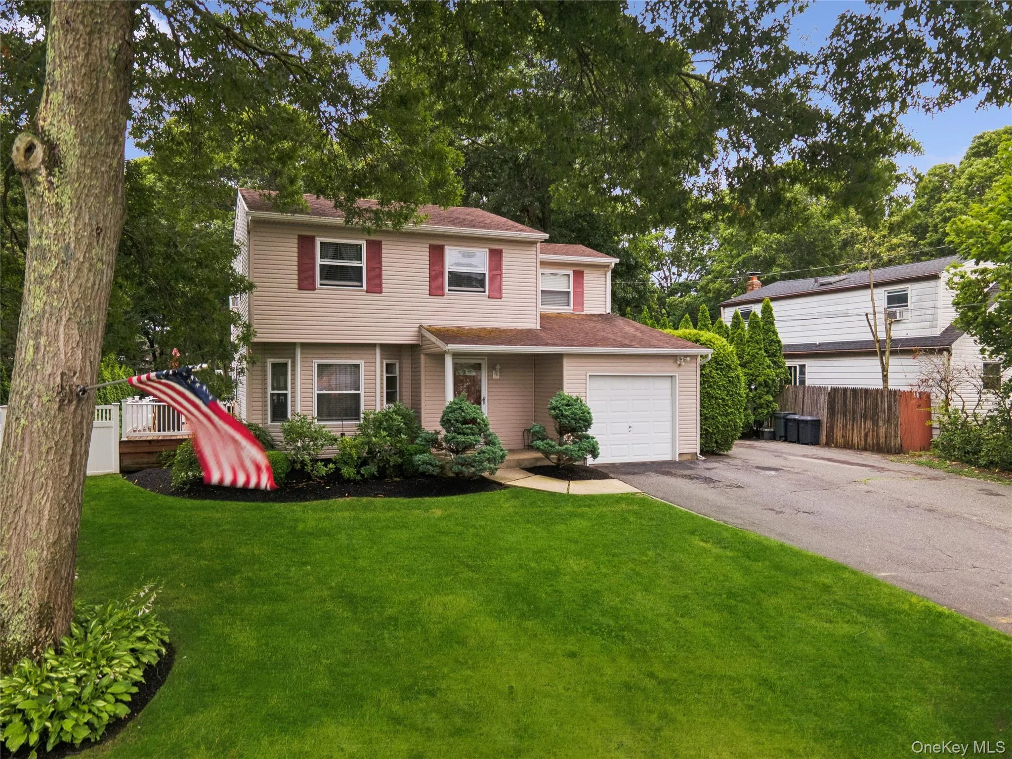 36 Champlin Street, Brookhaven, NY, 5 Bedrooms Bedrooms, 10 Rooms Rooms,2 BathroomsBathrooms,Residential,For Rent,Champlin,0,1023306 36 Champlin Street, Brookhaven, NY, 5 Bedrooms Bedrooms, 10 Rooms Rooms,2 BathroomsBathrooms,Residential,For Rent,Champlin,0,1023306