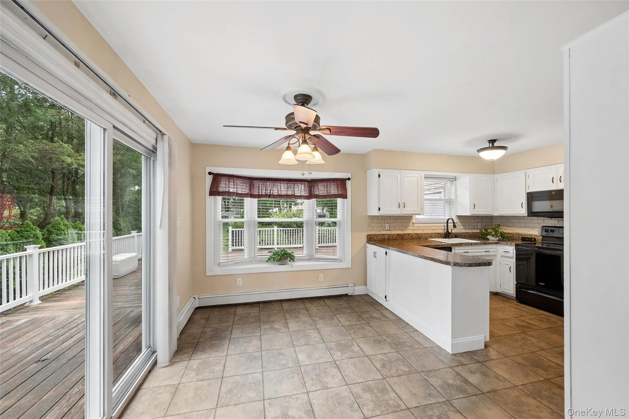 36 Champlin Street, Brookhaven, NY, 5 Bedrooms Bedrooms, 10 Rooms Rooms,2 BathroomsBathrooms,Residential,For Rent,Champlin,0,1023306 36 Champlin Street, Brookhaven, NY, 5 Bedrooms Bedrooms, 10 Rooms Rooms,2 BathroomsBathrooms,Residential,For Rent,Champlin,0,1023306