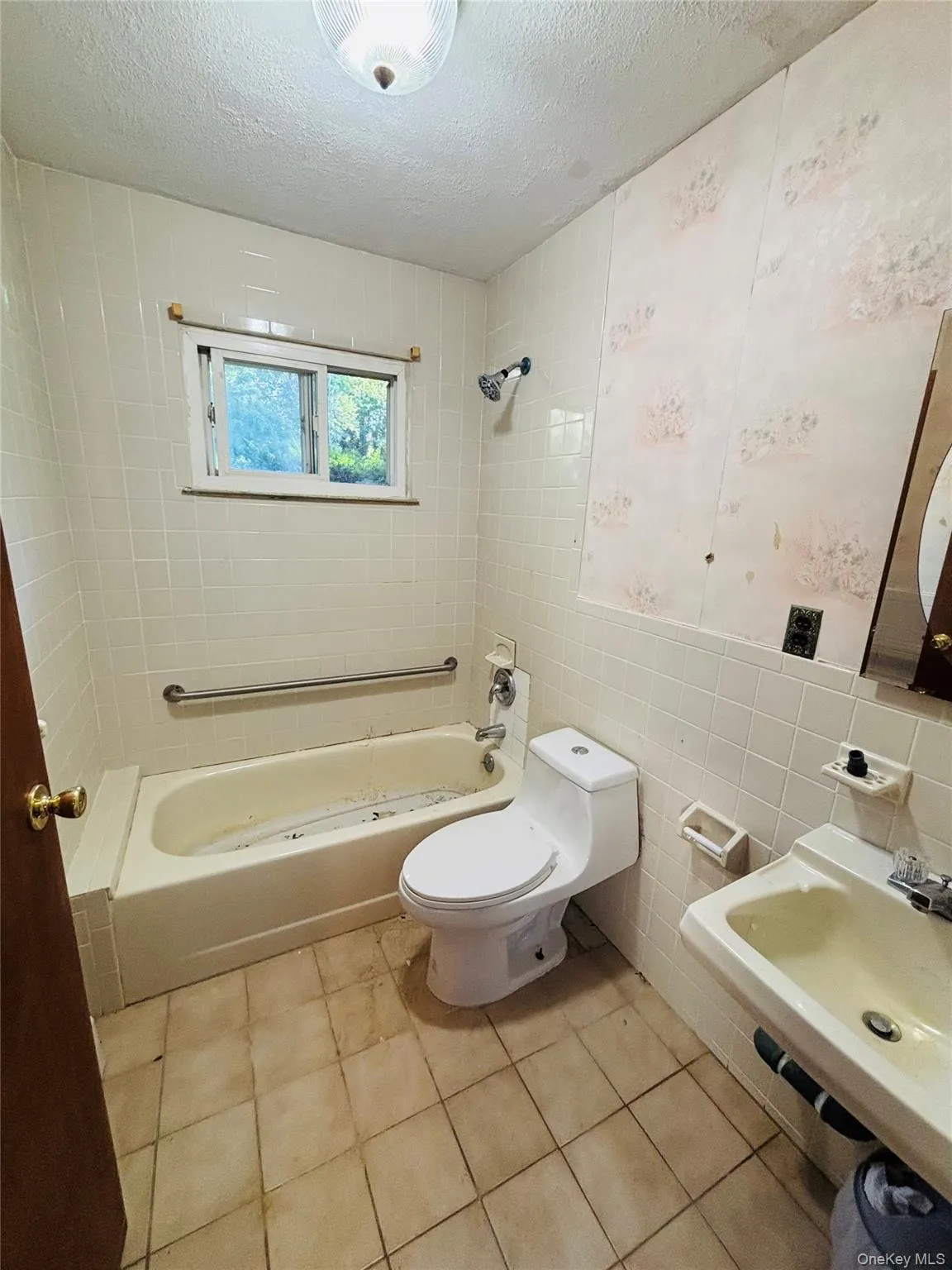 537 Lakeway Drive, West Babylon, NY, 3 Bedrooms Bedrooms, 7 Rooms Rooms,1 BathroomBathrooms,Residential,For Rent,Lakeway,0,1023307 537 Lakeway Drive, West Babylon, NY, 3 Bedrooms Bedrooms, 7 Rooms Rooms,1 BathroomBathrooms,Residential,For Rent,Lakeway,0,1023307