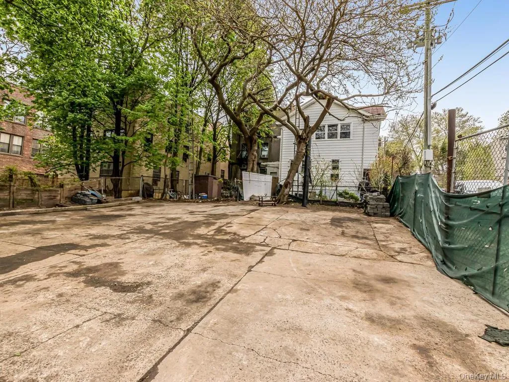20 Saint Josephs Avenue, Yonkers, NY, 4 Bedrooms Bedrooms, 8 Rooms Rooms,2 BathroomsBathrooms,Residential,For Rent,Saint Josephs,0,1023314 20 Saint Josephs Avenue, Yonkers, NY, 4 Bedrooms Bedrooms, 8 Rooms Rooms,2 BathroomsBathrooms,Residential,For Rent,Saint Josephs,0,1023314