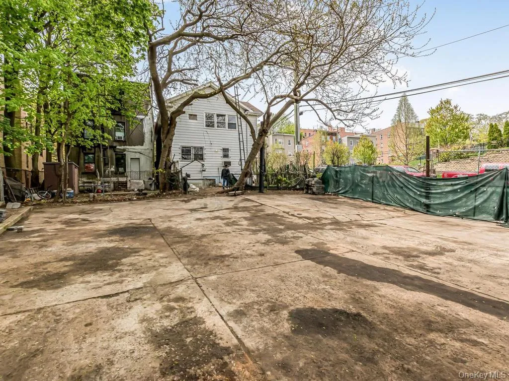 20 Saint Josephs Avenue, Yonkers, NY, 4 Bedrooms Bedrooms, 8 Rooms Rooms,2 BathroomsBathrooms,Residential,For Rent,Saint Josephs,0,1023314 20 Saint Josephs Avenue, Yonkers, NY, 4 Bedrooms Bedrooms, 8 Rooms Rooms,2 BathroomsBathrooms,Residential,For Rent,Saint Josephs,0,1023314