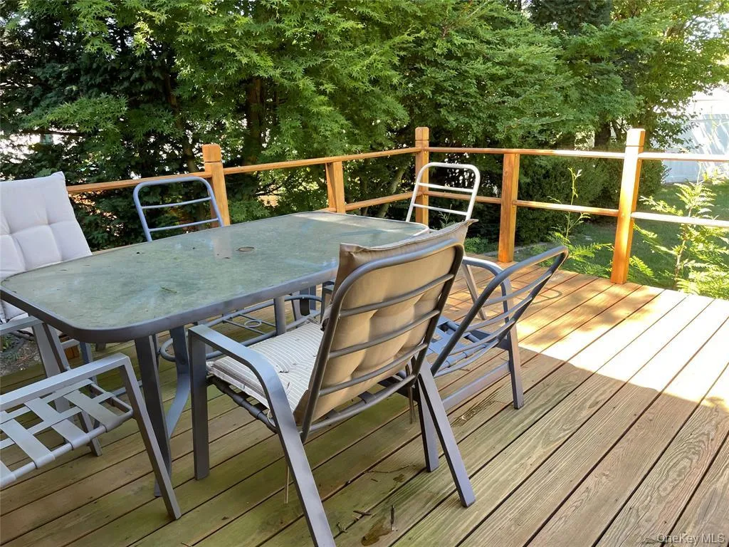 2 Stuart Drive, Oyster Bay, NY, 3 Bedrooms Bedrooms, 7 Rooms Rooms,3 BathroomsBathrooms,Residential Lease,For Rent,Stuart,0,1023319 2 Stuart Drive, Oyster Bay, NY, 3 Bedrooms Bedrooms, 7 Rooms Rooms,3 BathroomsBathrooms,Residential Lease,For Rent,Stuart,0,1023319