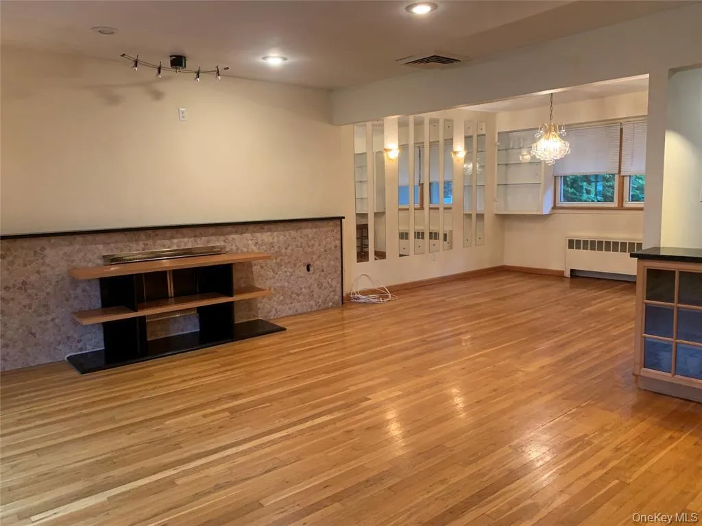 2 Stuart Drive, Oyster Bay, NY, 3 Bedrooms Bedrooms, 7 Rooms Rooms,3 BathroomsBathrooms,Residential Lease,For Rent,Stuart,0,1023319 2 Stuart Drive, Oyster Bay, NY, 3 Bedrooms Bedrooms, 7 Rooms Rooms,3 BathroomsBathrooms,Residential Lease,For Rent,Stuart,0,1023319