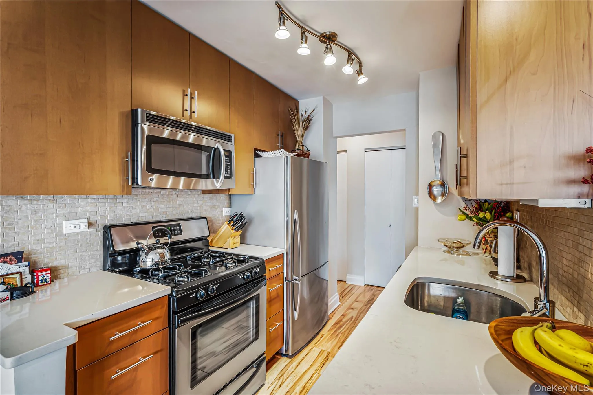 18-15 215 Street, New York, NY, 1 Bedroom Bedrooms, 4 Rooms Rooms,1 BathroomBathrooms,Residential,For Rent,215,0,1023321 18-15 215 Street, New York, NY, 1 Bedroom Bedrooms, 4 Rooms Rooms,1 BathroomBathrooms,Residential,For Rent,215,0,1023321