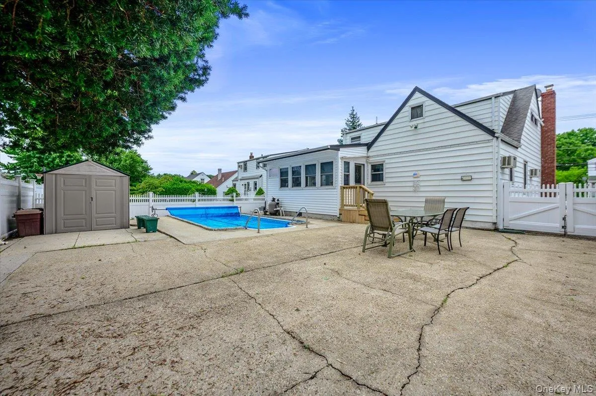 1815 Meadowbrook Road, Hempstead, NY, 3 Bedrooms Bedrooms, 8 Rooms Rooms,2 BathroomsBathrooms,Residential,For Rent,Meadowbrook,0,1023322 1815 Meadowbrook Road, Hempstead, NY, 3 Bedrooms Bedrooms, 8 Rooms Rooms,2 BathroomsBathrooms,Residential,For Rent,Meadowbrook,0,1023322