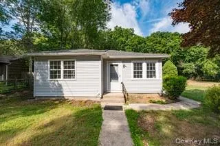 7 Candido Avenue, Brookhaven, NY, 3 Bedrooms Bedrooms, 5 Rooms Rooms,1 BathroomBathrooms,Residential,For Rent,Candido,0,1023324 7 Candido Avenue, Brookhaven, NY, 3 Bedrooms Bedrooms, 5 Rooms Rooms,1 BathroomBathrooms,Residential,For Rent,Candido,0,1023324