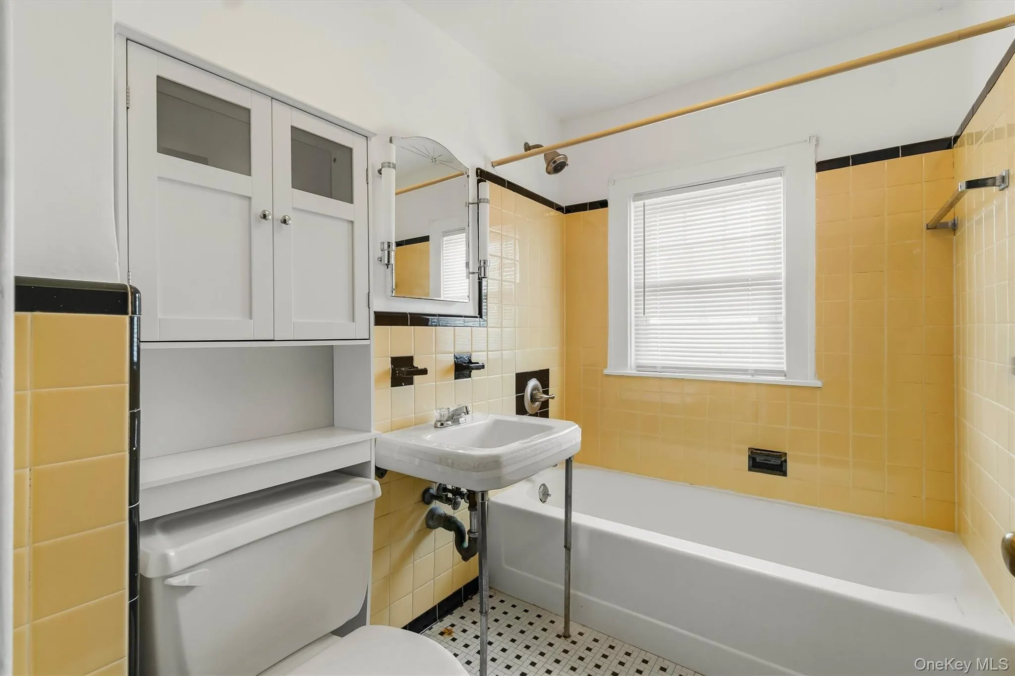 2950 Randall Avenue, New York, NY, 3 Bedrooms Bedrooms, 6 Rooms Rooms,1 BathroomBathrooms,Residential,For Rent,Randall,0,1023326 2950 Randall Avenue, New York, NY, 3 Bedrooms Bedrooms, 6 Rooms Rooms,1 BathroomBathrooms,Residential,For Rent,Randall,0,1023326