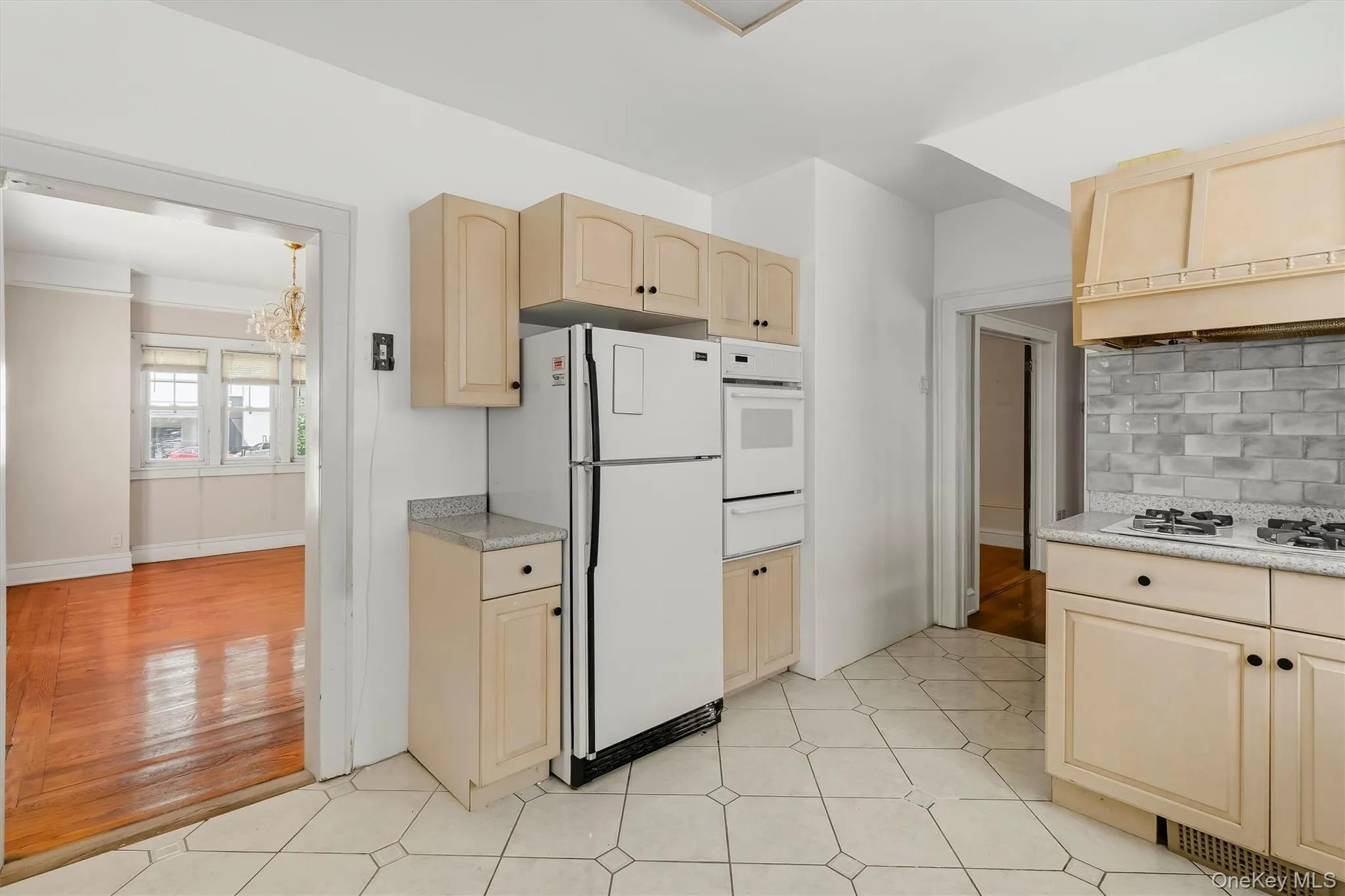 2950 Randall Avenue, New York, NY, 3 Bedrooms Bedrooms, 6 Rooms Rooms,1 BathroomBathrooms,Residential,For Rent,Randall,0,1023326 2950 Randall Avenue, New York, NY, 3 Bedrooms Bedrooms, 6 Rooms Rooms,1 BathroomBathrooms,Residential,For Rent,Randall,0,1023326