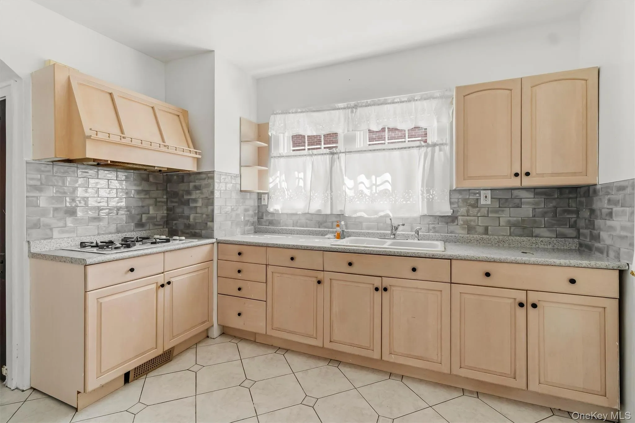 2950 Randall Avenue, New York, NY, 3 Bedrooms Bedrooms, 6 Rooms Rooms,1 BathroomBathrooms,Residential,For Rent,Randall,0,1023326 2950 Randall Avenue, New York, NY, 3 Bedrooms Bedrooms, 6 Rooms Rooms,1 BathroomBathrooms,Residential,For Rent,Randall,0,1023326