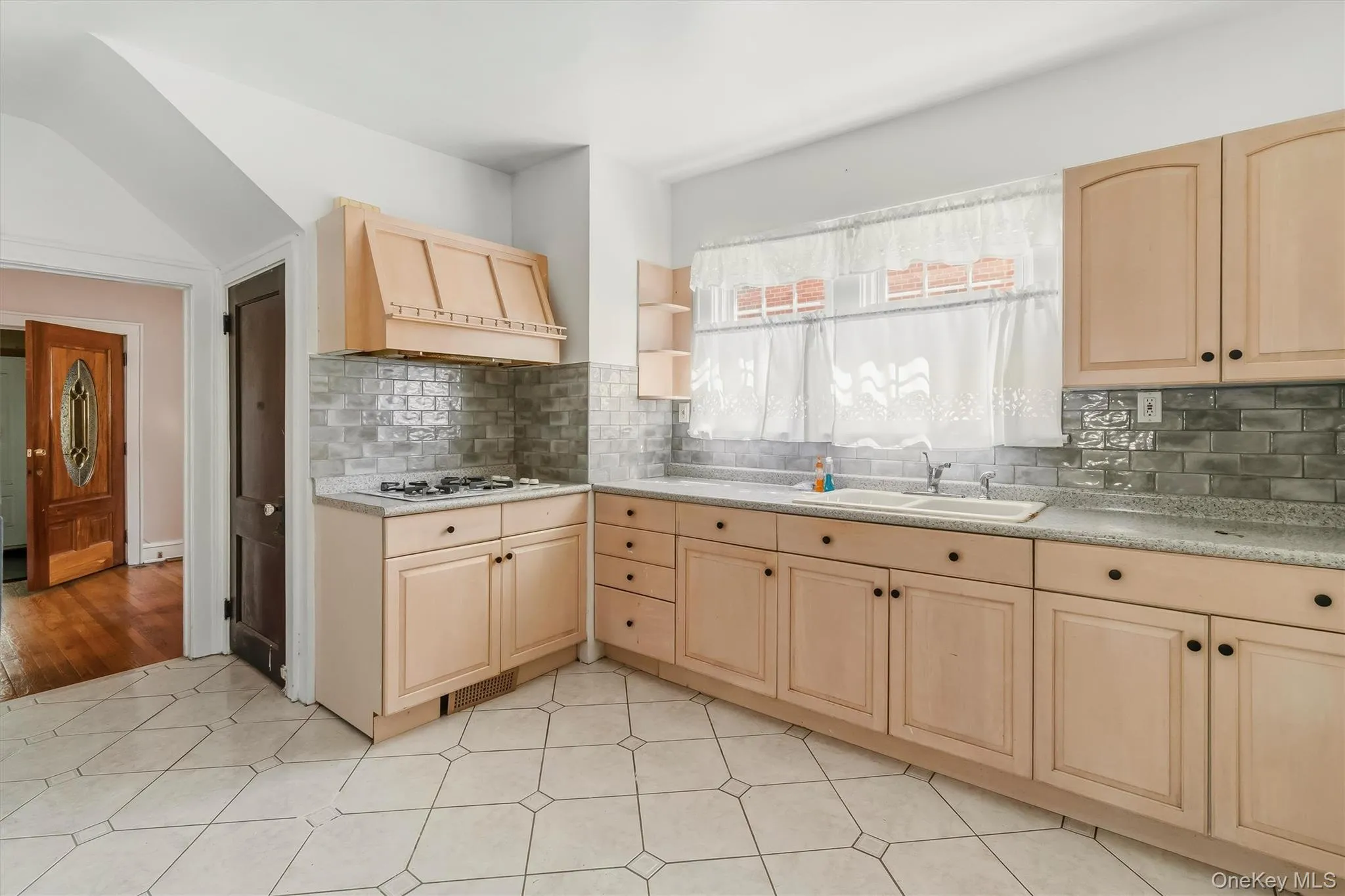 2950 Randall Avenue, New York, NY, 3 Bedrooms Bedrooms, 6 Rooms Rooms,1 BathroomBathrooms,Residential,For Rent,Randall,0,1023326 2950 Randall Avenue, New York, NY, 3 Bedrooms Bedrooms, 6 Rooms Rooms,1 BathroomBathrooms,Residential,For Rent,Randall,0,1023326