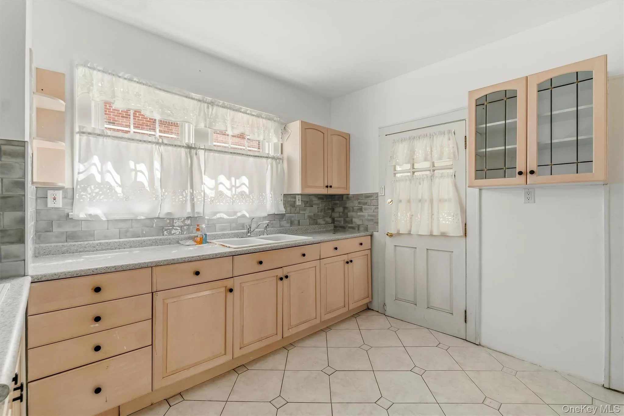 2950 Randall Avenue, New York, NY, 3 Bedrooms Bedrooms, 6 Rooms Rooms,1 BathroomBathrooms,Residential,For Rent,Randall,0,1023326 2950 Randall Avenue, New York, NY, 3 Bedrooms Bedrooms, 6 Rooms Rooms,1 BathroomBathrooms,Residential,For Rent,Randall,0,1023326