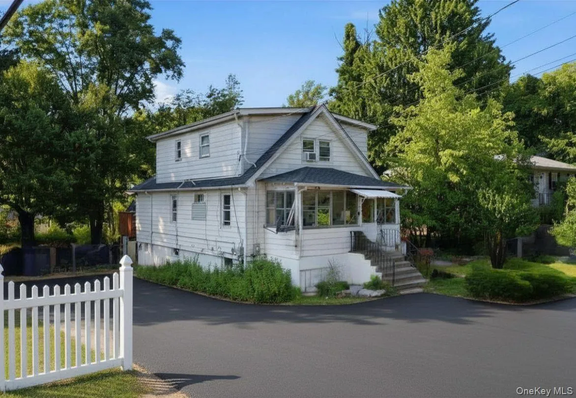 248 Saddle River Road, Ramapo, NY, 6 Bedrooms Bedrooms, 10 Rooms Rooms,3 BathroomsBathrooms,Residential,For Rent,Saddle River,0,1023329 248 Saddle River Road, Ramapo, NY, 6 Bedrooms Bedrooms, 10 Rooms Rooms,3 BathroomsBathrooms,Residential,For Rent,Saddle River,0,1023329