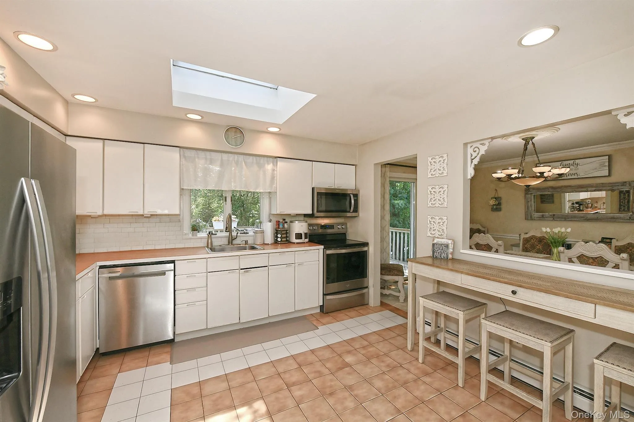 97 Elk Street, Huntington, NY, 4 Bedrooms Bedrooms, 10 Rooms Rooms,3 BathroomsBathrooms,Residential,For Rent,Elk,0,1023338 97 Elk Street, Huntington, NY, 4 Bedrooms Bedrooms, 10 Rooms Rooms,3 BathroomsBathrooms,Residential,For Rent,Elk,0,1023338