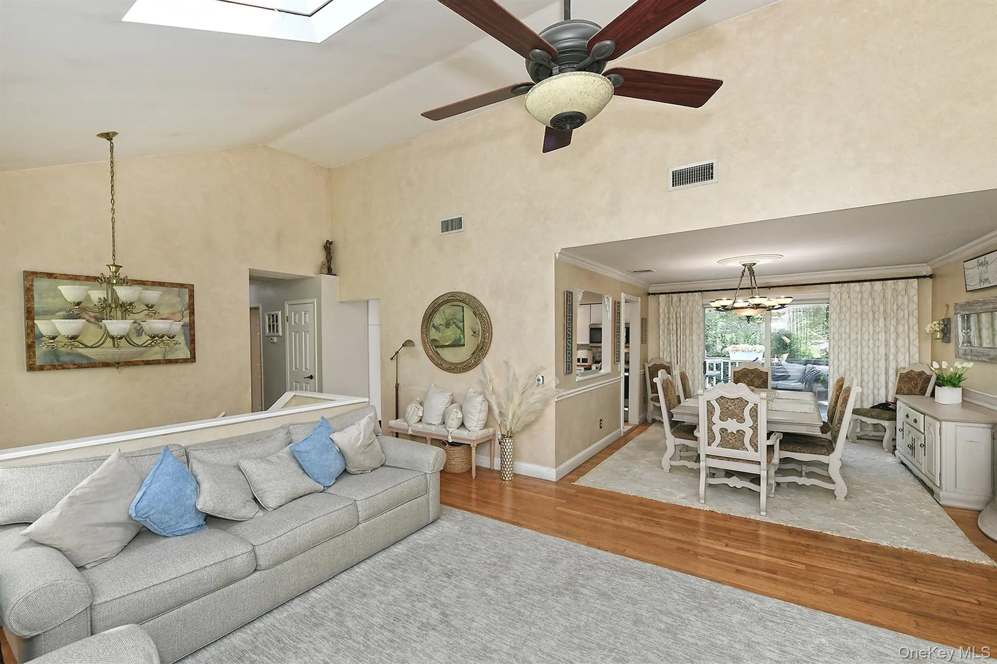 97 Elk Street, Huntington, NY, 4 Bedrooms Bedrooms, 10 Rooms Rooms,3 BathroomsBathrooms,Residential,For Rent,Elk,0,1023338 97 Elk Street, Huntington, NY, 4 Bedrooms Bedrooms, 10 Rooms Rooms,3 BathroomsBathrooms,Residential,For Rent,Elk,0,1023338