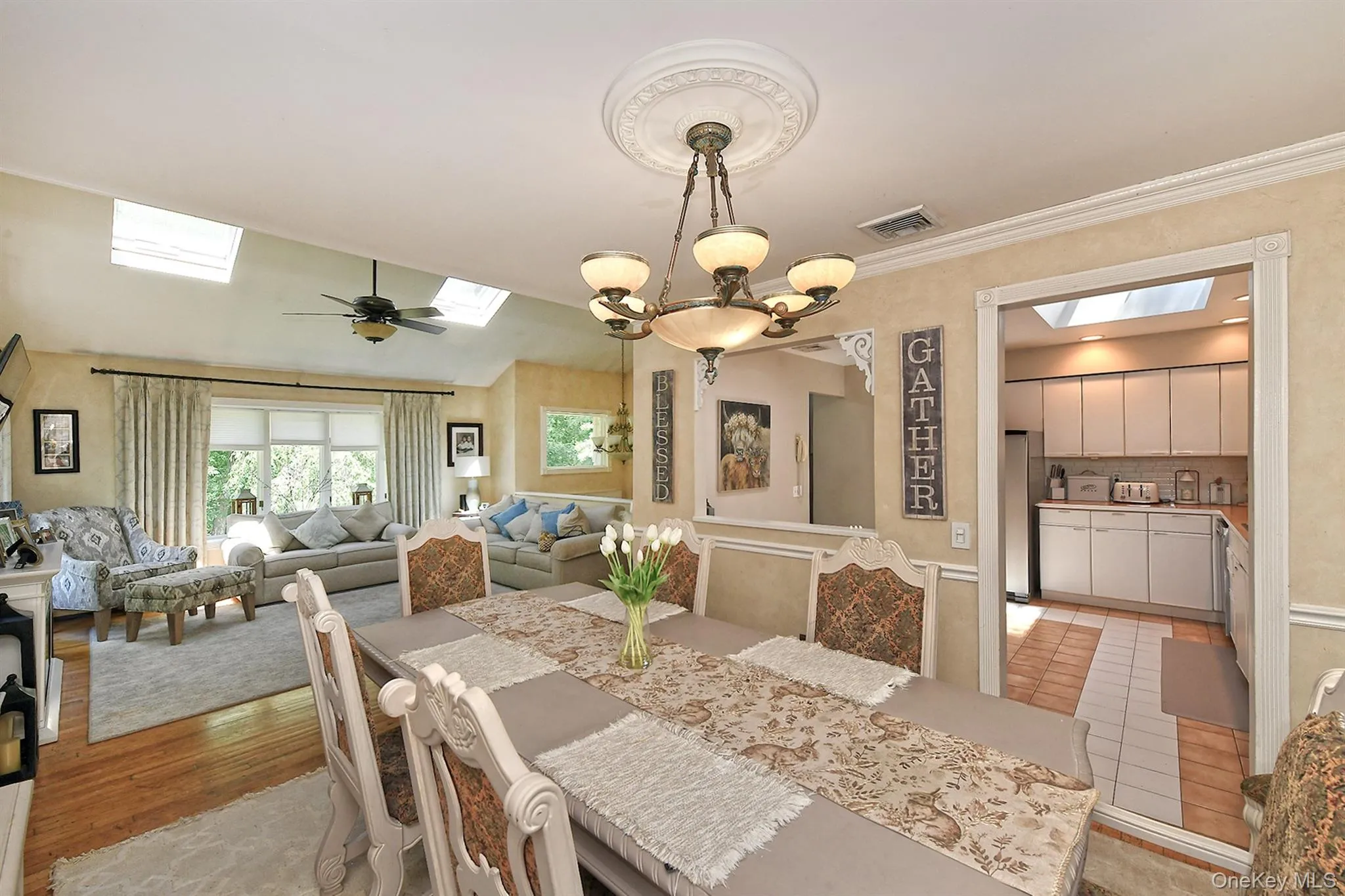 97 Elk Street, Huntington, NY, 4 Bedrooms Bedrooms, 10 Rooms Rooms,3 BathroomsBathrooms,Residential,For Rent,Elk,0,1023338 97 Elk Street, Huntington, NY, 4 Bedrooms Bedrooms, 10 Rooms Rooms,3 BathroomsBathrooms,Residential,For Rent,Elk,0,1023338