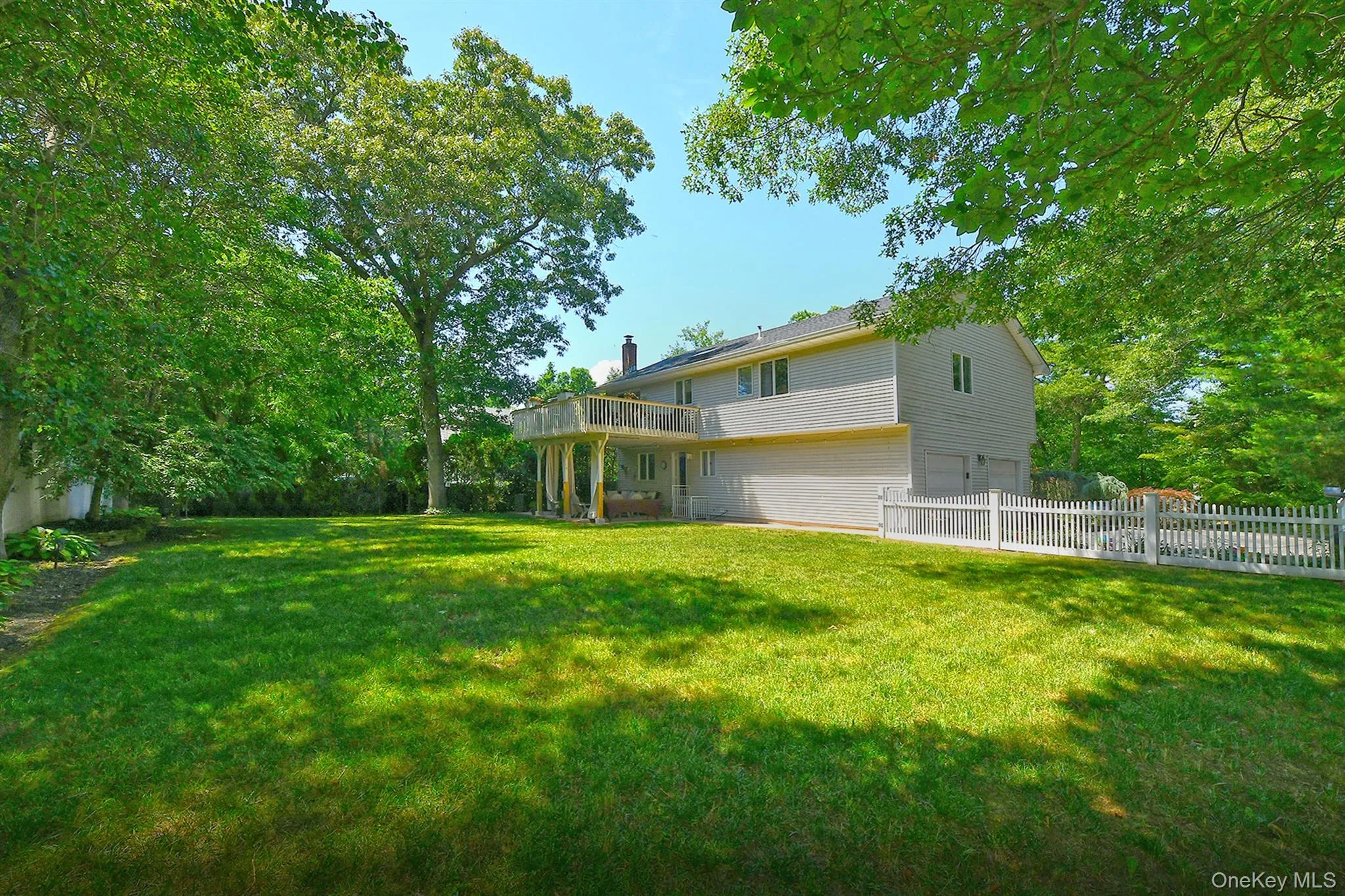 97 Elk Street, Huntington, NY, 4 Bedrooms Bedrooms, 10 Rooms Rooms,3 BathroomsBathrooms,Residential,For Rent,Elk,0,1023338 97 Elk Street, Huntington, NY, 4 Bedrooms Bedrooms, 10 Rooms Rooms,3 BathroomsBathrooms,Residential,For Rent,Elk,0,1023338