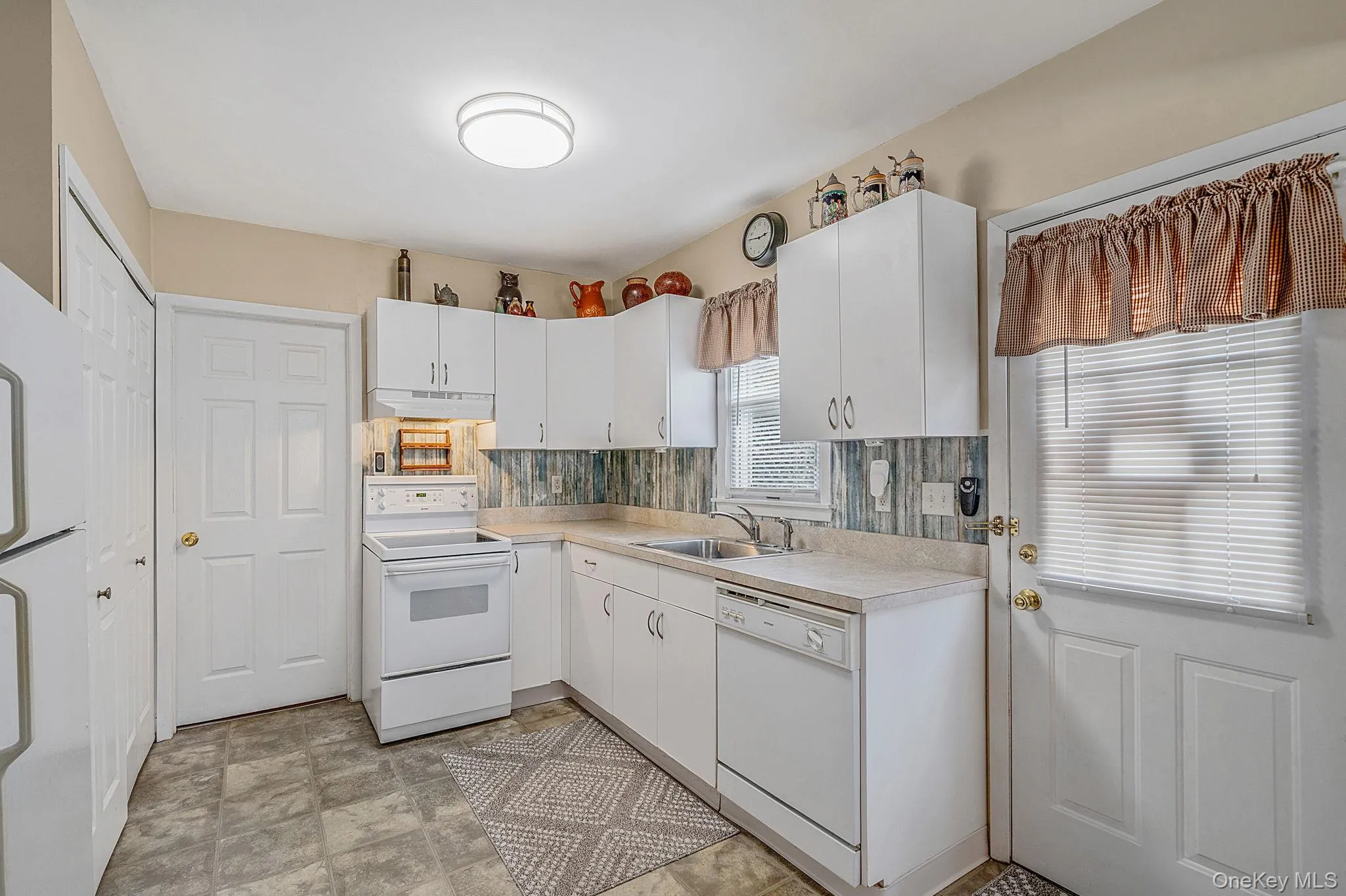 289 Mc Kinley Drive, Brookhaven, NY, 2 Bedrooms Bedrooms, 4 Rooms Rooms,1 BathroomBathrooms,Residential,For Rent,Mc Kinley,0,1023341 289 Mc Kinley Drive, Brookhaven, NY, 2 Bedrooms Bedrooms, 4 Rooms Rooms,1 BathroomBathrooms,Residential,For Rent,Mc Kinley,0,1023341