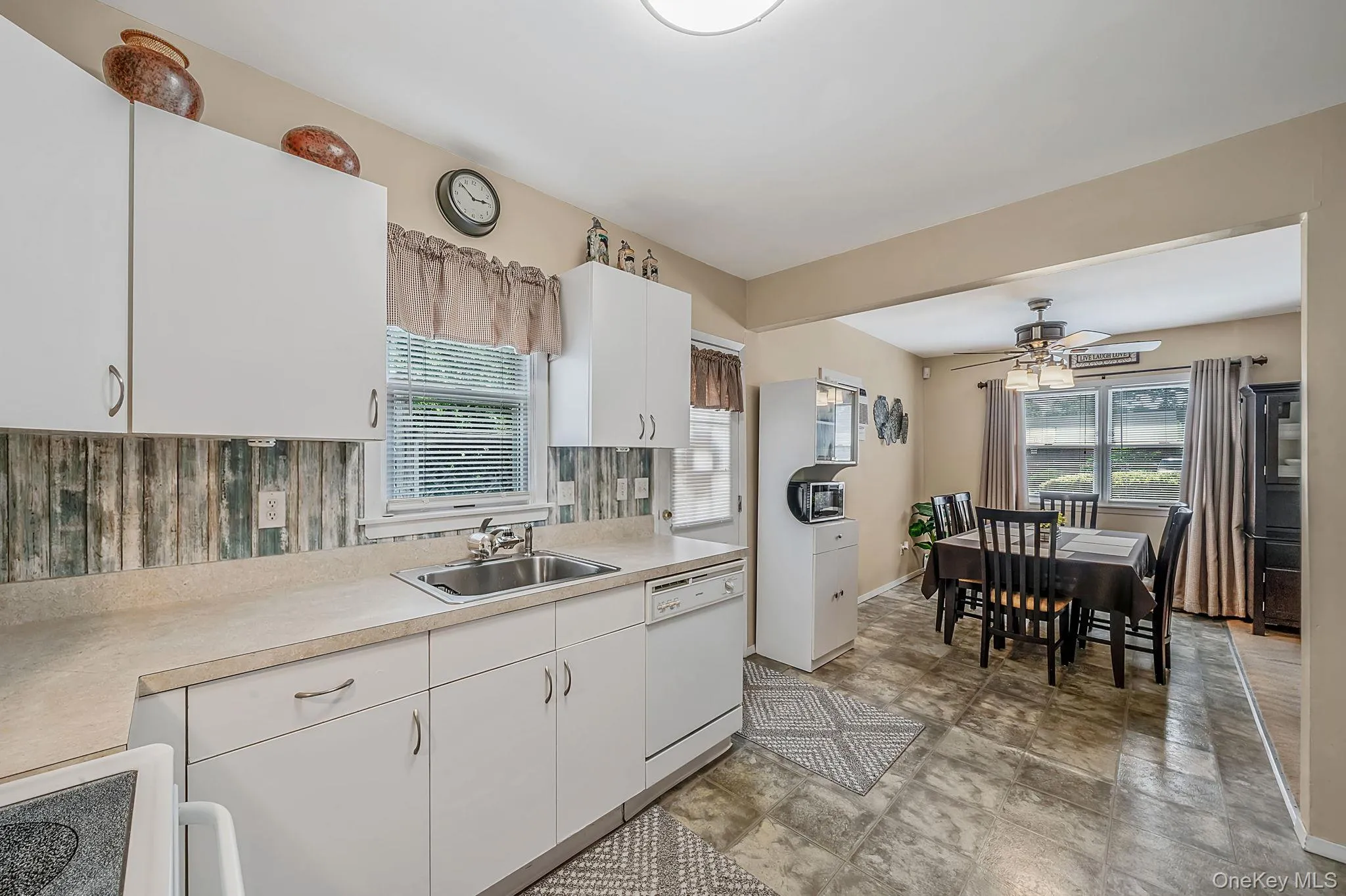 289 Mc Kinley Drive, Brookhaven, NY, 2 Bedrooms Bedrooms, 4 Rooms Rooms,1 BathroomBathrooms,Residential,For Rent,Mc Kinley,0,1023341 289 Mc Kinley Drive, Brookhaven, NY, 2 Bedrooms Bedrooms, 4 Rooms Rooms,1 BathroomBathrooms,Residential,For Rent,Mc Kinley,0,1023341