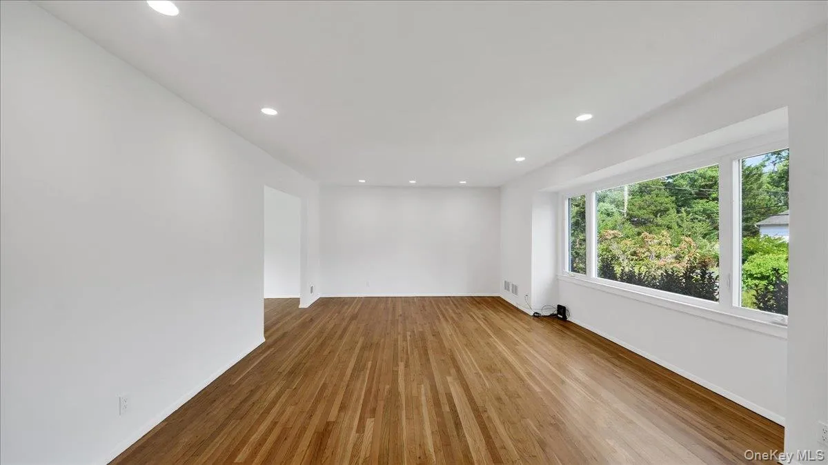 118 Van Etten Boulevard, New Rochelle, NY, 5 Bedrooms Bedrooms, 14 Rooms Rooms,4 BathroomsBathrooms,Residential Lease,For Rent,Van Etten,0,1023345 118 Van Etten Boulevard, New Rochelle, NY, 5 Bedrooms Bedrooms, 14 Rooms Rooms,4 BathroomsBathrooms,Residential Lease,For Rent,Van Etten,0,1023345