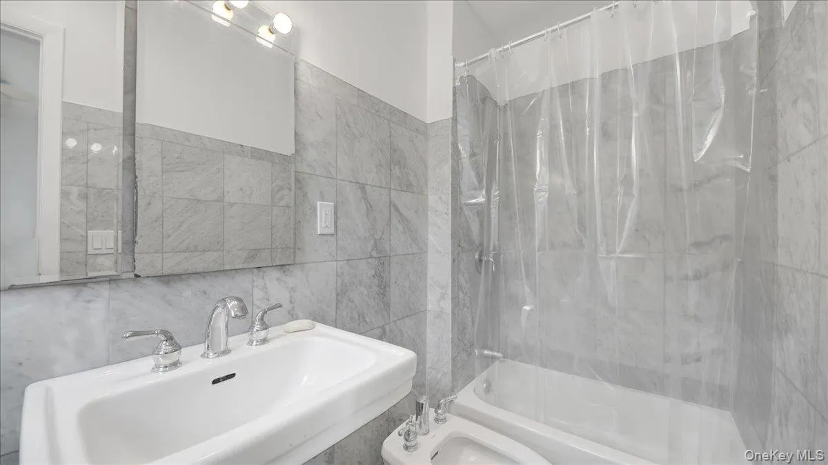 118 Van Etten Boulevard, New Rochelle, NY, 5 Bedrooms Bedrooms, 14 Rooms Rooms,4 BathroomsBathrooms,Residential Lease,For Rent,Van Etten,0,1023345 118 Van Etten Boulevard, New Rochelle, NY, 5 Bedrooms Bedrooms, 14 Rooms Rooms,4 BathroomsBathrooms,Residential Lease,For Rent,Van Etten,0,1023345