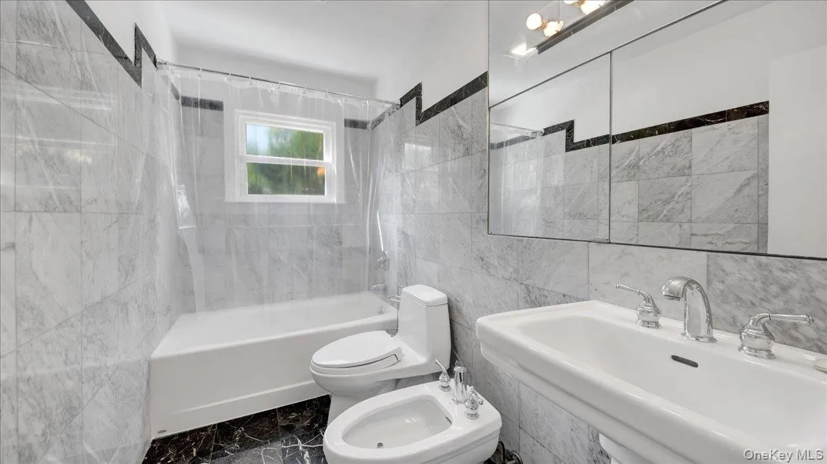 118 Van Etten Boulevard, New Rochelle, NY, 5 Bedrooms Bedrooms, 14 Rooms Rooms,4 BathroomsBathrooms,Residential Lease,For Rent,Van Etten,0,1023345 118 Van Etten Boulevard, New Rochelle, NY, 5 Bedrooms Bedrooms, 14 Rooms Rooms,4 BathroomsBathrooms,Residential Lease,For Rent,Van Etten,0,1023345