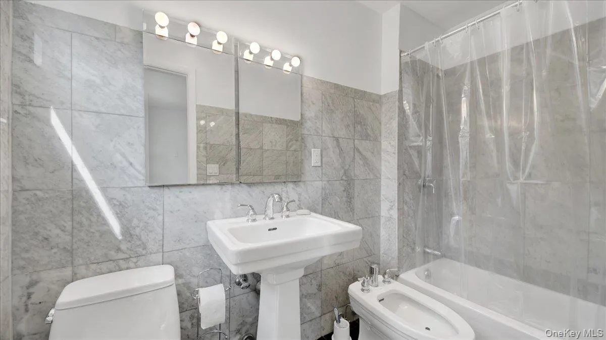 118 Van Etten Boulevard, New Rochelle, NY, 5 Bedrooms Bedrooms, 14 Rooms Rooms,4 BathroomsBathrooms,Residential Lease,For Rent,Van Etten,0,1023345 118 Van Etten Boulevard, New Rochelle, NY, 5 Bedrooms Bedrooms, 14 Rooms Rooms,4 BathroomsBathrooms,Residential Lease,For Rent,Van Etten,0,1023345