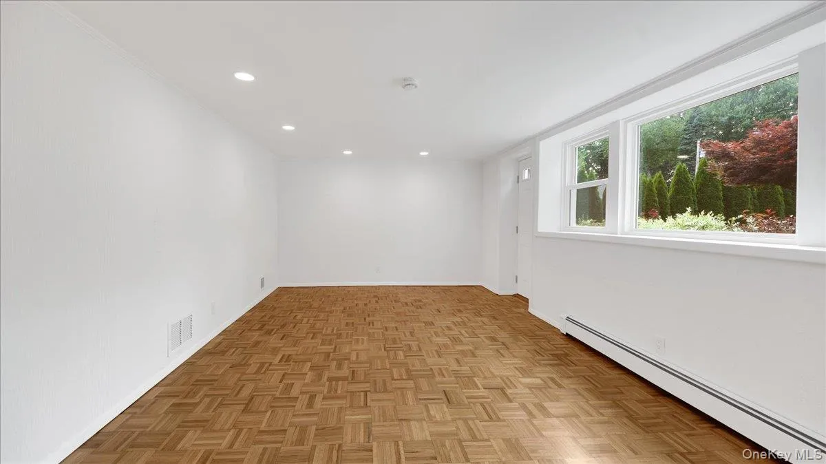 118 Van Etten Boulevard, New Rochelle, NY, 5 Bedrooms Bedrooms, 14 Rooms Rooms,4 BathroomsBathrooms,Residential Lease,For Rent,Van Etten,0,1023345 118 Van Etten Boulevard, New Rochelle, NY, 5 Bedrooms Bedrooms, 14 Rooms Rooms,4 BathroomsBathrooms,Residential Lease,For Rent,Van Etten,0,1023345
