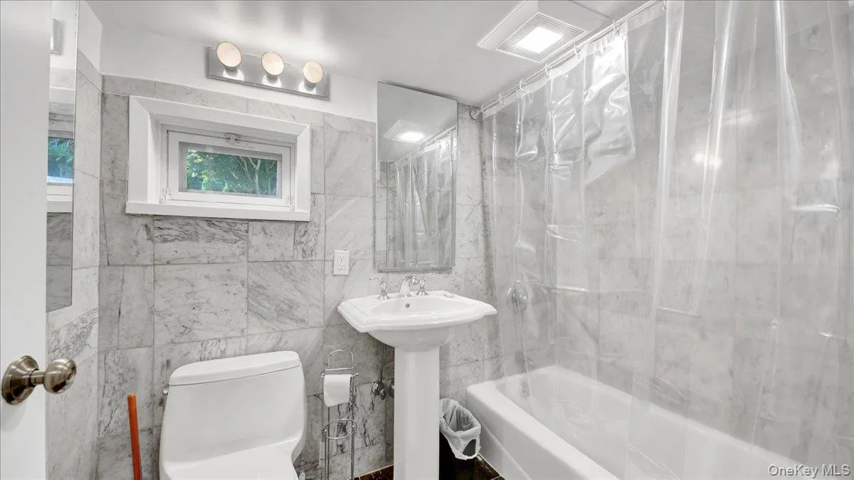 118 Van Etten Boulevard, New Rochelle, NY, 5 Bedrooms Bedrooms, 14 Rooms Rooms,4 BathroomsBathrooms,Residential Lease,For Rent,Van Etten,0,1023345 118 Van Etten Boulevard, New Rochelle, NY, 5 Bedrooms Bedrooms, 14 Rooms Rooms,4 BathroomsBathrooms,Residential Lease,For Rent,Van Etten,0,1023345