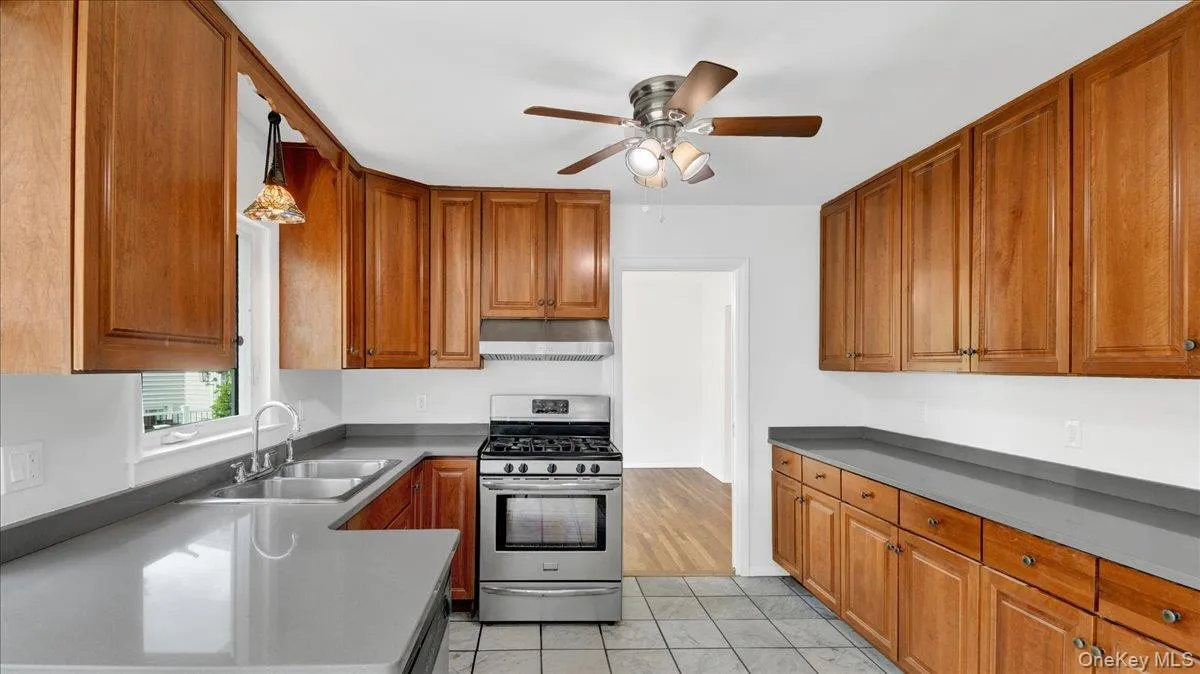 118 Van Etten Boulevard, New Rochelle, NY, 5 Bedrooms Bedrooms, 14 Rooms Rooms,4 BathroomsBathrooms,Residential Lease,For Rent,Van Etten,0,1023345 118 Van Etten Boulevard, New Rochelle, NY, 5 Bedrooms Bedrooms, 14 Rooms Rooms,4 BathroomsBathrooms,Residential Lease,For Rent,Van Etten,0,1023345