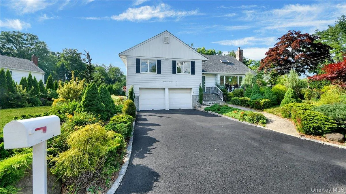 118 Van Etten Boulevard, New Rochelle, NY, 5 Bedrooms Bedrooms, 14 Rooms Rooms,4 BathroomsBathrooms,Residential Lease,For Rent,Van Etten,0,1023345 118 Van Etten Boulevard, New Rochelle, NY, 5 Bedrooms Bedrooms, 14 Rooms Rooms,4 BathroomsBathrooms,Residential Lease,For Rent,Van Etten,0,1023345