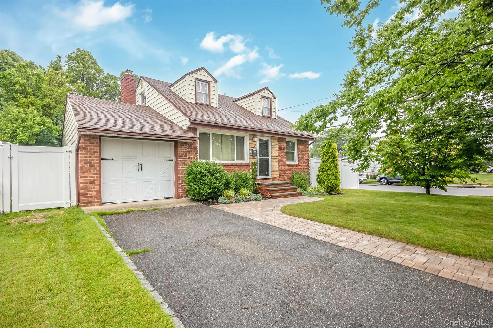192 Sycamore Avenue, Oyster Bay, NY, 3 Bedrooms Bedrooms, 7 Rooms Rooms,2 BathroomsBathrooms,Residential,For Rent,Sycamore,0,1023346 192 Sycamore Avenue, Oyster Bay, NY, 3 Bedrooms Bedrooms, 7 Rooms Rooms,2 BathroomsBathrooms,Residential,For Rent,Sycamore,0,1023346