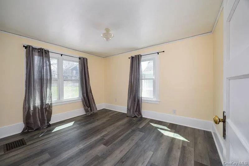 88 Innis Avenue, Poughkeepsie (town), NY, 3 Bedrooms Bedrooms, 7 Rooms Rooms,2 BathroomsBathrooms,Residential,For Rent,Innis,0,1023350 88 Innis Avenue, Poughkeepsie (town), NY, 3 Bedrooms Bedrooms, 7 Rooms Rooms,2 BathroomsBathrooms,Residential,For Rent,Innis,0,1023350