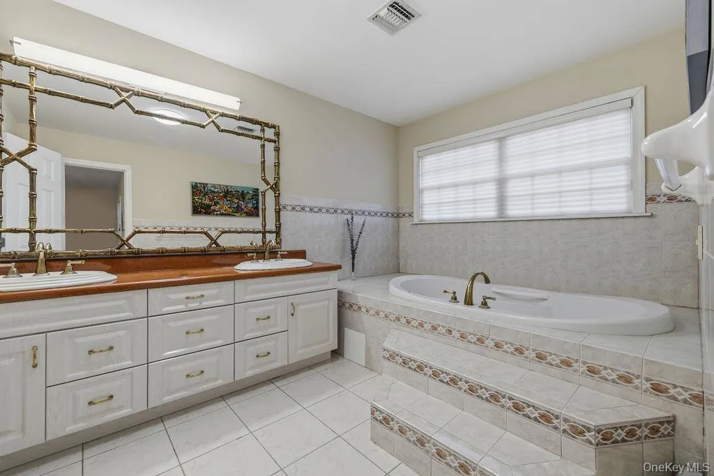 57 Wesley Chapel Road, Ramapo, NY, 8 Bedrooms Bedrooms, 17 Rooms Rooms,5 BathroomsBathrooms,Residential,For Rent,Wesley Chapel,0,1023353 57 Wesley Chapel Road, Ramapo, NY, 8 Bedrooms Bedrooms, 17 Rooms Rooms,5 BathroomsBathrooms,Residential,For Rent,Wesley Chapel,0,1023353