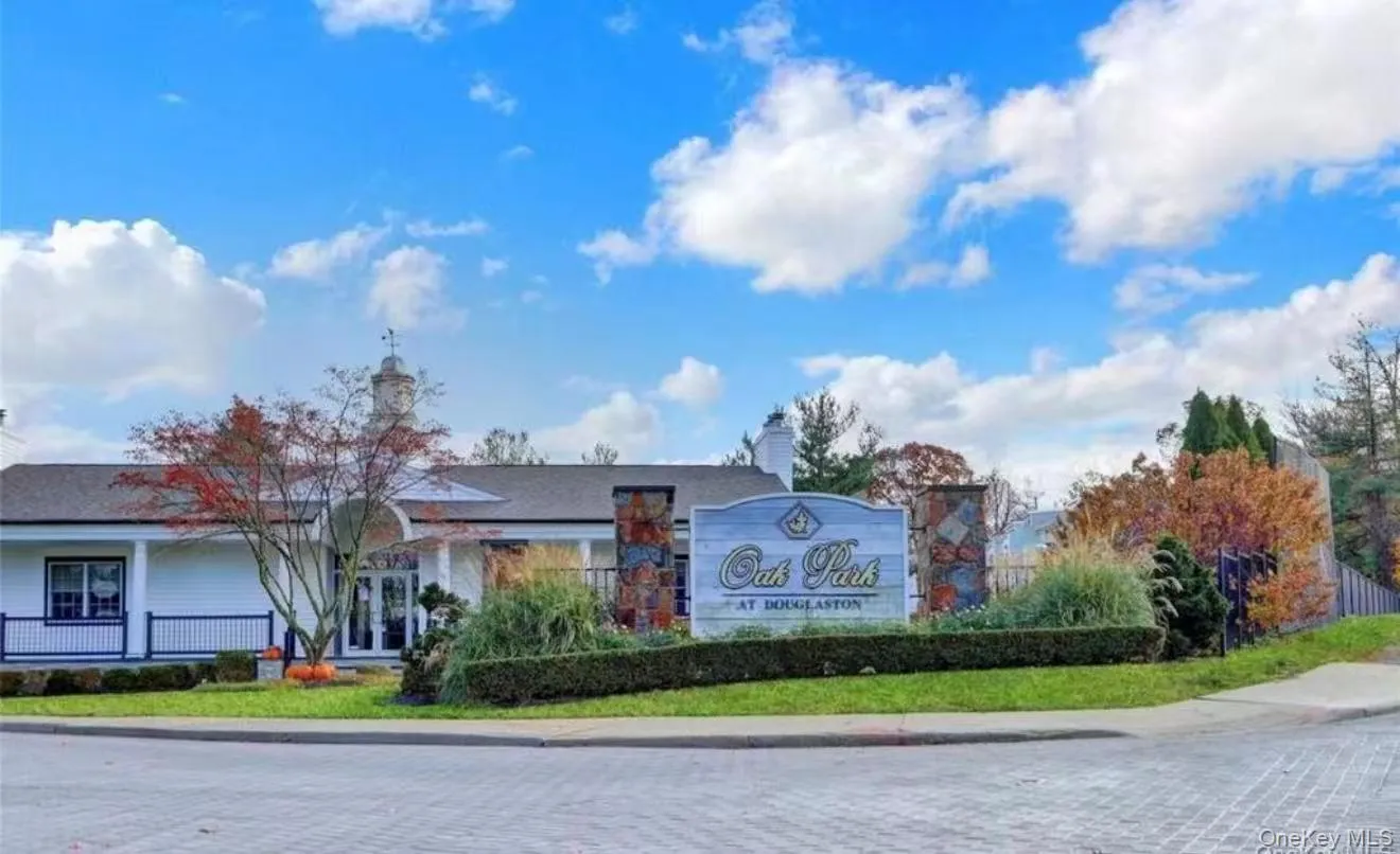 2-40 Oak Park Drive, New York, NY, 2 Bedrooms Bedrooms, 8 Rooms Rooms,2 BathroomsBathrooms,Residential Lease,For Rent,Oak Park Drive,0,1023355 2-40 Oak Park Drive, New York, NY, 2 Bedrooms Bedrooms, 8 Rooms Rooms,2 BathroomsBathrooms,Residential Lease,For Rent,Oak Park Drive,0,1023355