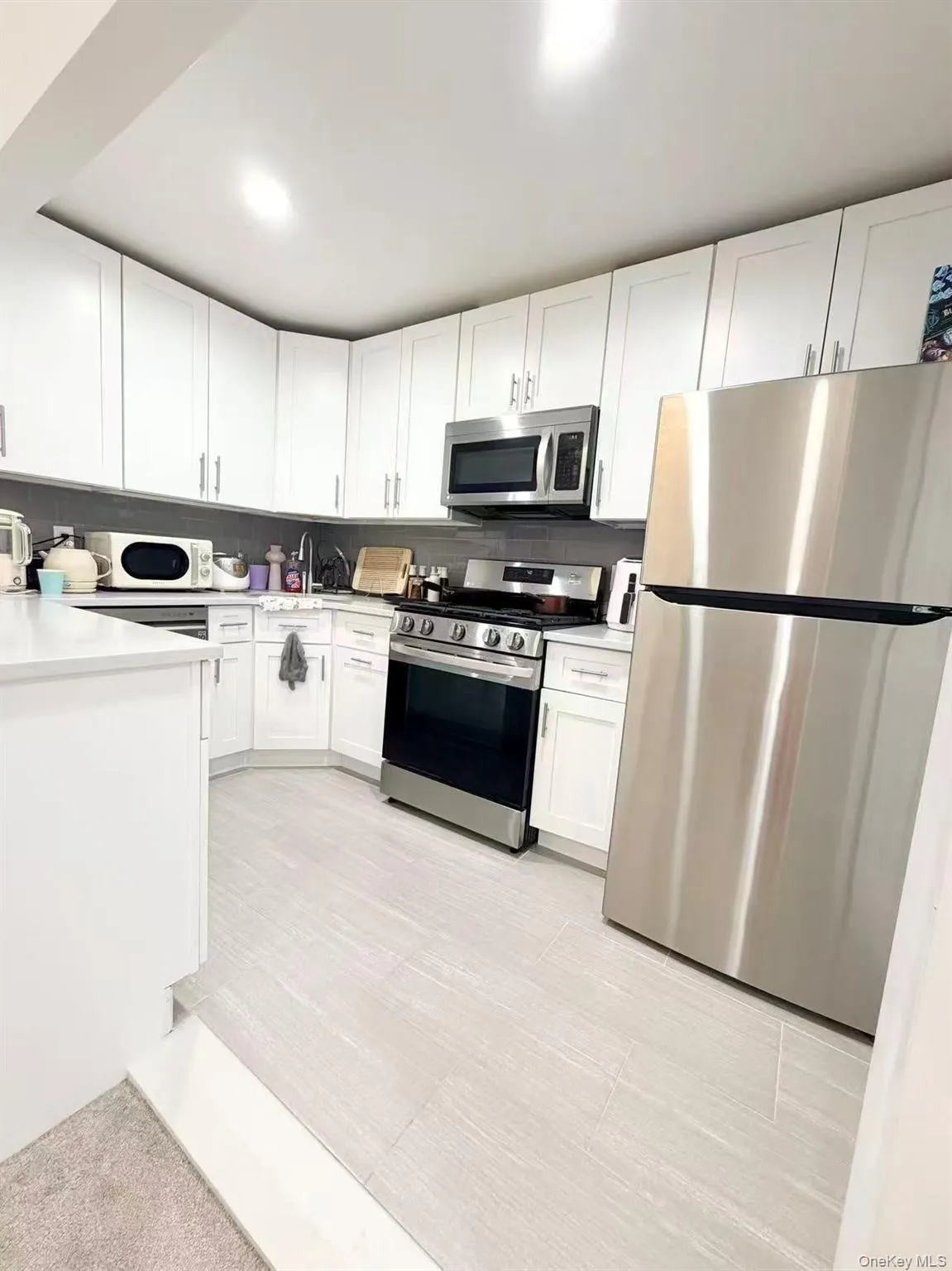 2-40 Oak Park Drive, New York, NY, 2 Bedrooms Bedrooms, 8 Rooms Rooms,2 BathroomsBathrooms,Residential Lease,For Rent,Oak Park Drive,0,1023355 2-40 Oak Park Drive, New York, NY, 2 Bedrooms Bedrooms, 8 Rooms Rooms,2 BathroomsBathrooms,Residential Lease,For Rent,Oak Park Drive,0,1023355
