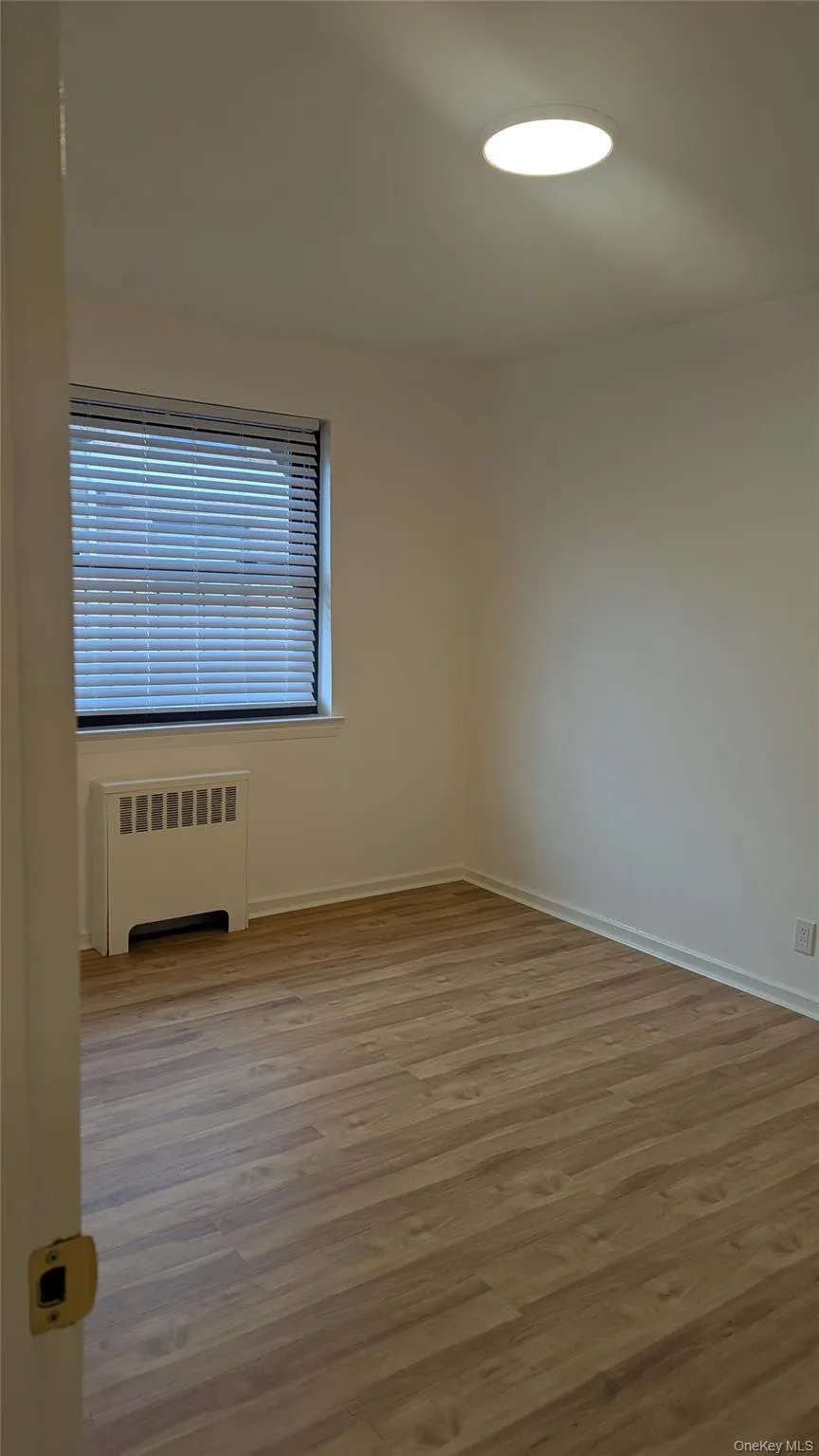 4 West Mill Drive, North Hempstead, NY, 2 Bedrooms Bedrooms, 5 Rooms Rooms,1 BathroomBathrooms,Residential,For Rent,West Mill,0,1023357 4 West Mill Drive, North Hempstead, NY, 2 Bedrooms Bedrooms, 5 Rooms Rooms,1 BathroomBathrooms,Residential,For Rent,West Mill,0,1023357