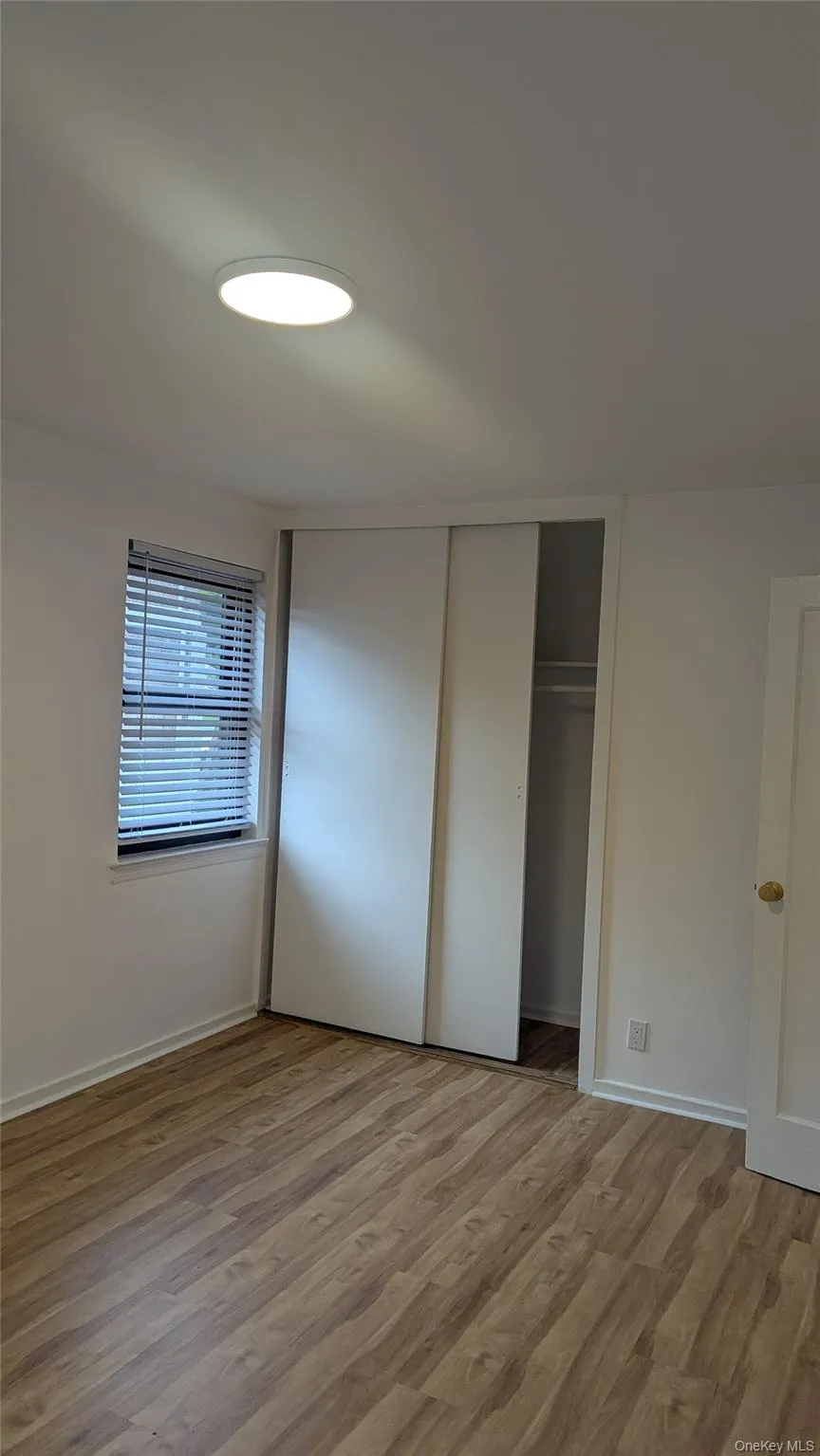 4 West Mill Drive, North Hempstead, NY, 2 Bedrooms Bedrooms, 5 Rooms Rooms,1 BathroomBathrooms,Residential,For Rent,West Mill,0,1023357 4 West Mill Drive, North Hempstead, NY, 2 Bedrooms Bedrooms, 5 Rooms Rooms,1 BathroomBathrooms,Residential,For Rent,West Mill,0,1023357