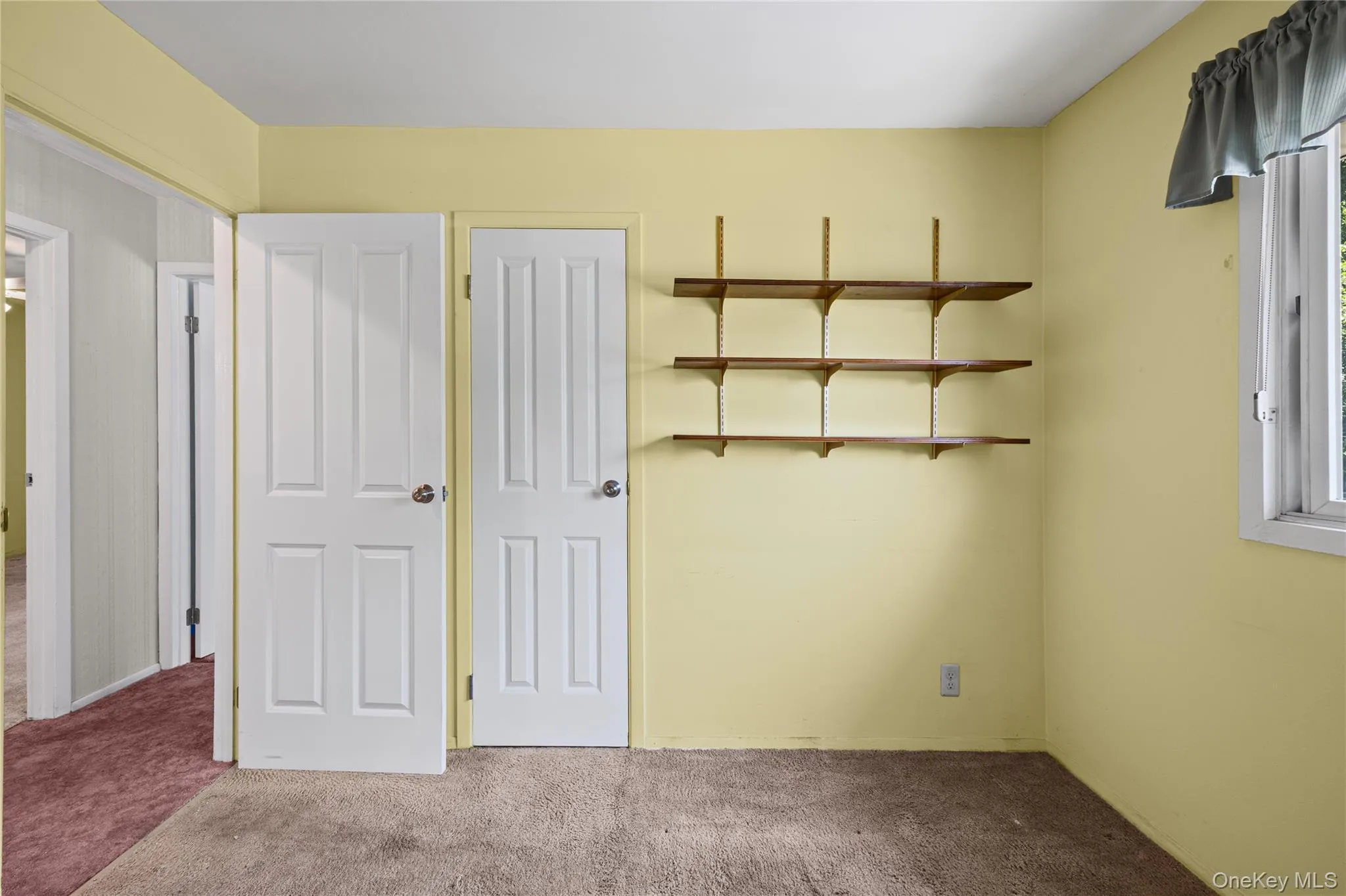 259 Burr Road, Huntington, NY, 3 Bedrooms Bedrooms, 8 Rooms Rooms,1 BathroomBathrooms,Residential,For Rent,Burr,0,1023359 259 Burr Road, Huntington, NY, 3 Bedrooms Bedrooms, 8 Rooms Rooms,1 BathroomBathrooms,Residential,For Rent,Burr,0,1023359