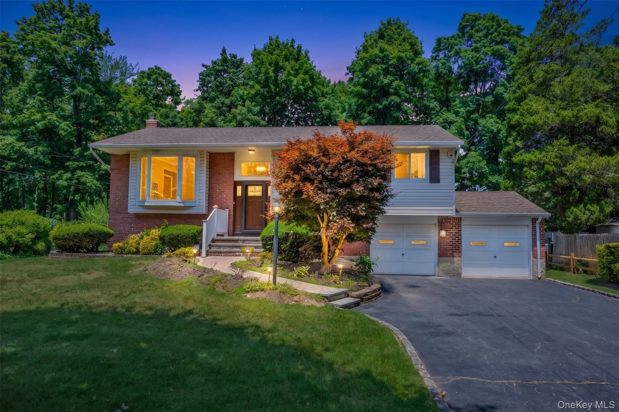 259 Burr Road, Huntington, NY, 3 Bedrooms Bedrooms, 8 Rooms Rooms,1 BathroomBathrooms,Residential,For Rent,Burr,0,1023359 259 Burr Road, Huntington, NY, 3 Bedrooms Bedrooms, 8 Rooms Rooms,1 BathroomBathrooms,Residential,For Rent,Burr,0,1023359