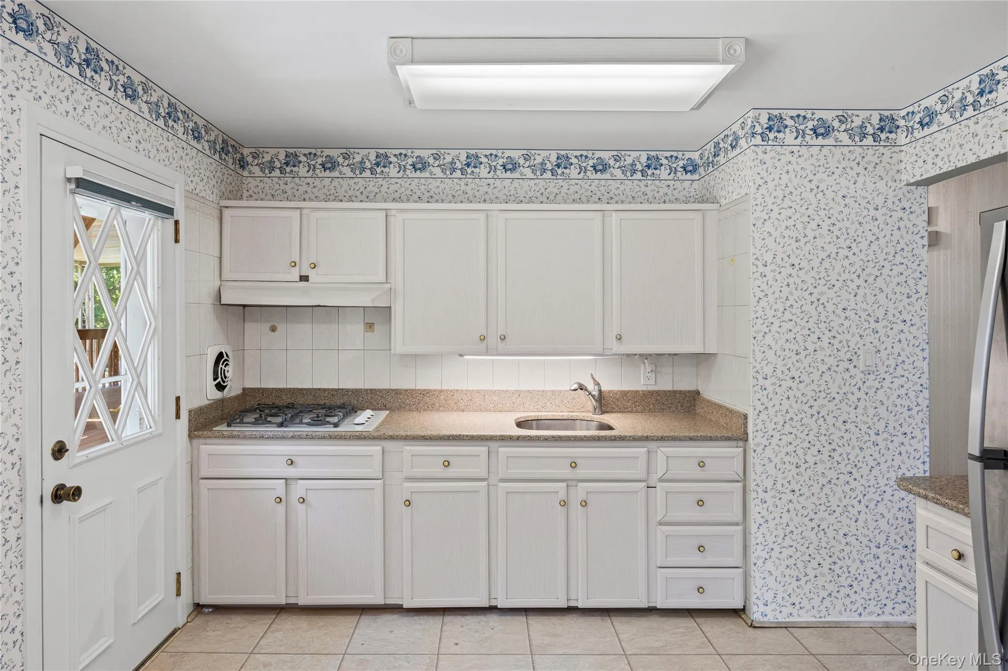 259 Burr Road, Huntington, NY, 3 Bedrooms Bedrooms, 8 Rooms Rooms,1 BathroomBathrooms,Residential,For Rent,Burr,0,1023359 259 Burr Road, Huntington, NY, 3 Bedrooms Bedrooms, 8 Rooms Rooms,1 BathroomBathrooms,Residential,For Rent,Burr,0,1023359