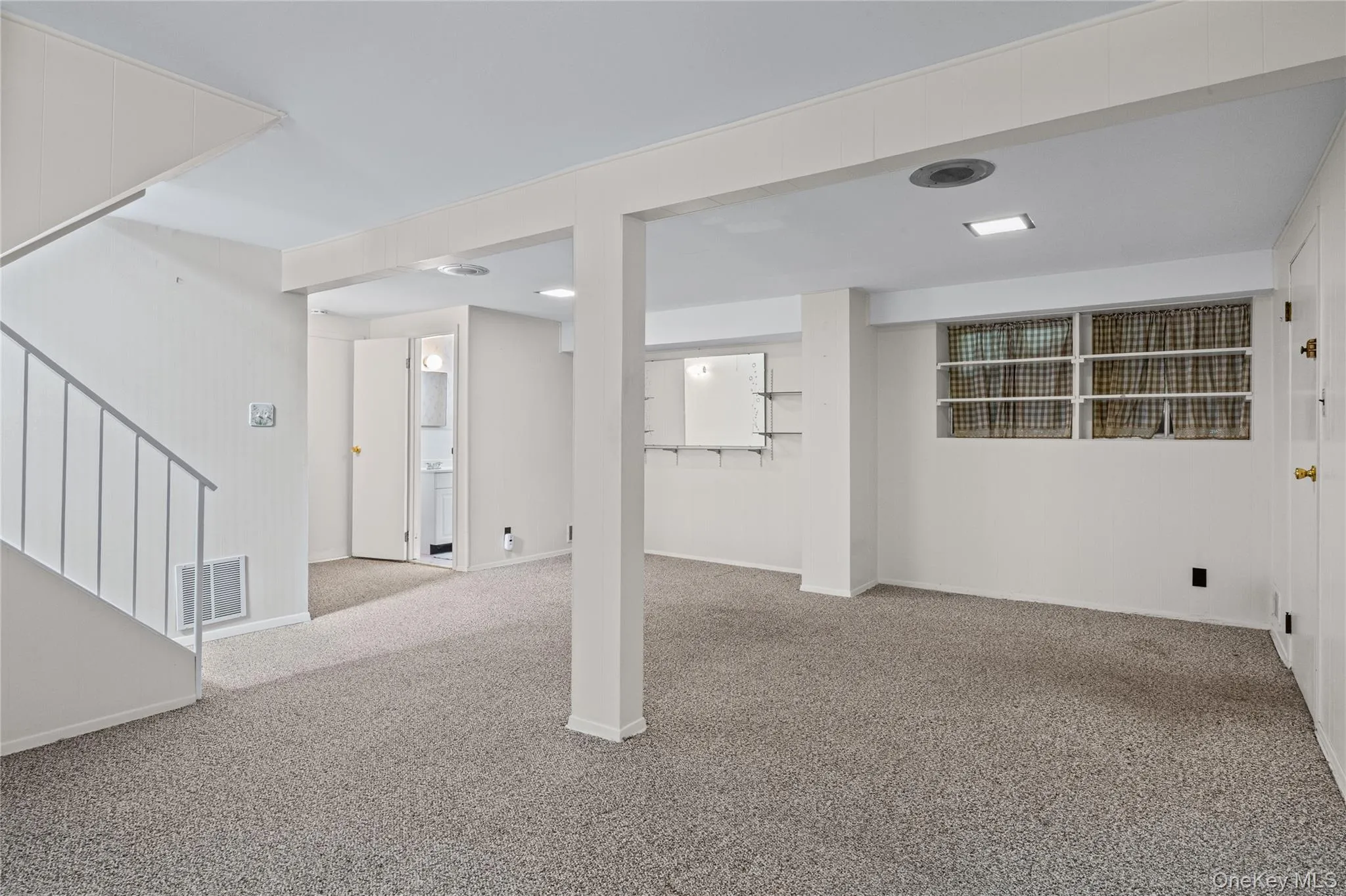 259 Burr Road, Huntington, NY, 3 Bedrooms Bedrooms, 8 Rooms Rooms,1 BathroomBathrooms,Residential,For Rent,Burr,0,1023359 259 Burr Road, Huntington, NY, 3 Bedrooms Bedrooms, 8 Rooms Rooms,1 BathroomBathrooms,Residential,For Rent,Burr,0,1023359