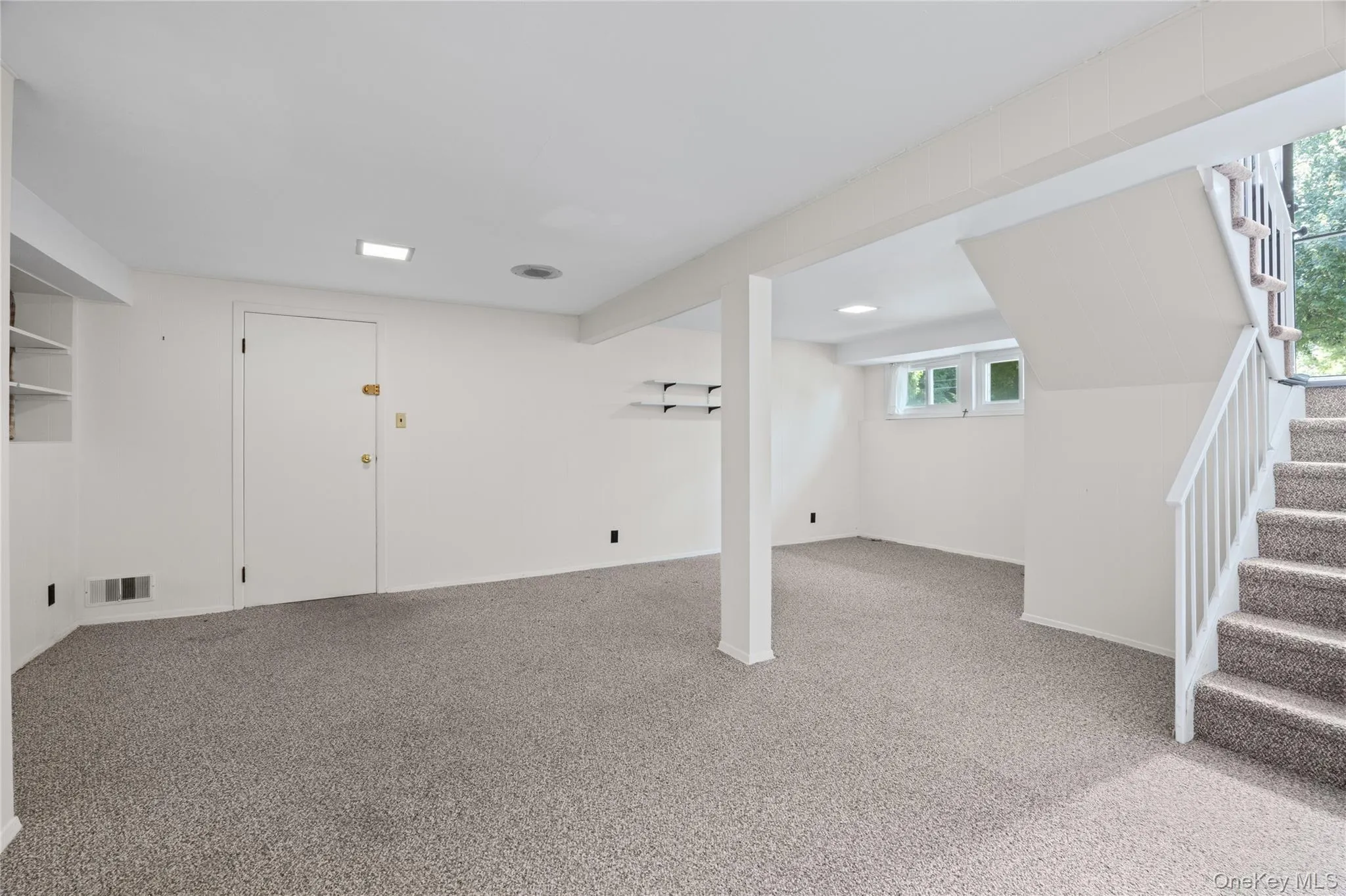 259 Burr Road, Huntington, NY, 3 Bedrooms Bedrooms, 8 Rooms Rooms,1 BathroomBathrooms,Residential,For Rent,Burr,0,1023359 259 Burr Road, Huntington, NY, 3 Bedrooms Bedrooms, 8 Rooms Rooms,1 BathroomBathrooms,Residential,For Rent,Burr,0,1023359