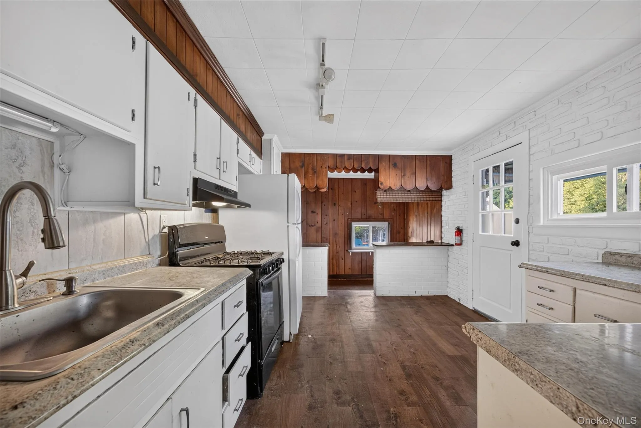 10 Washington Avenue, Lloyd, NY, 3 Bedrooms Bedrooms, 6 Rooms Rooms,1 BathroomBathrooms,Residential Lease,For Rent,Washington,0,1023361 10 Washington Avenue, Lloyd, NY, 3 Bedrooms Bedrooms, 6 Rooms Rooms,1 BathroomBathrooms,Residential Lease,For Rent,Washington,0,1023361
